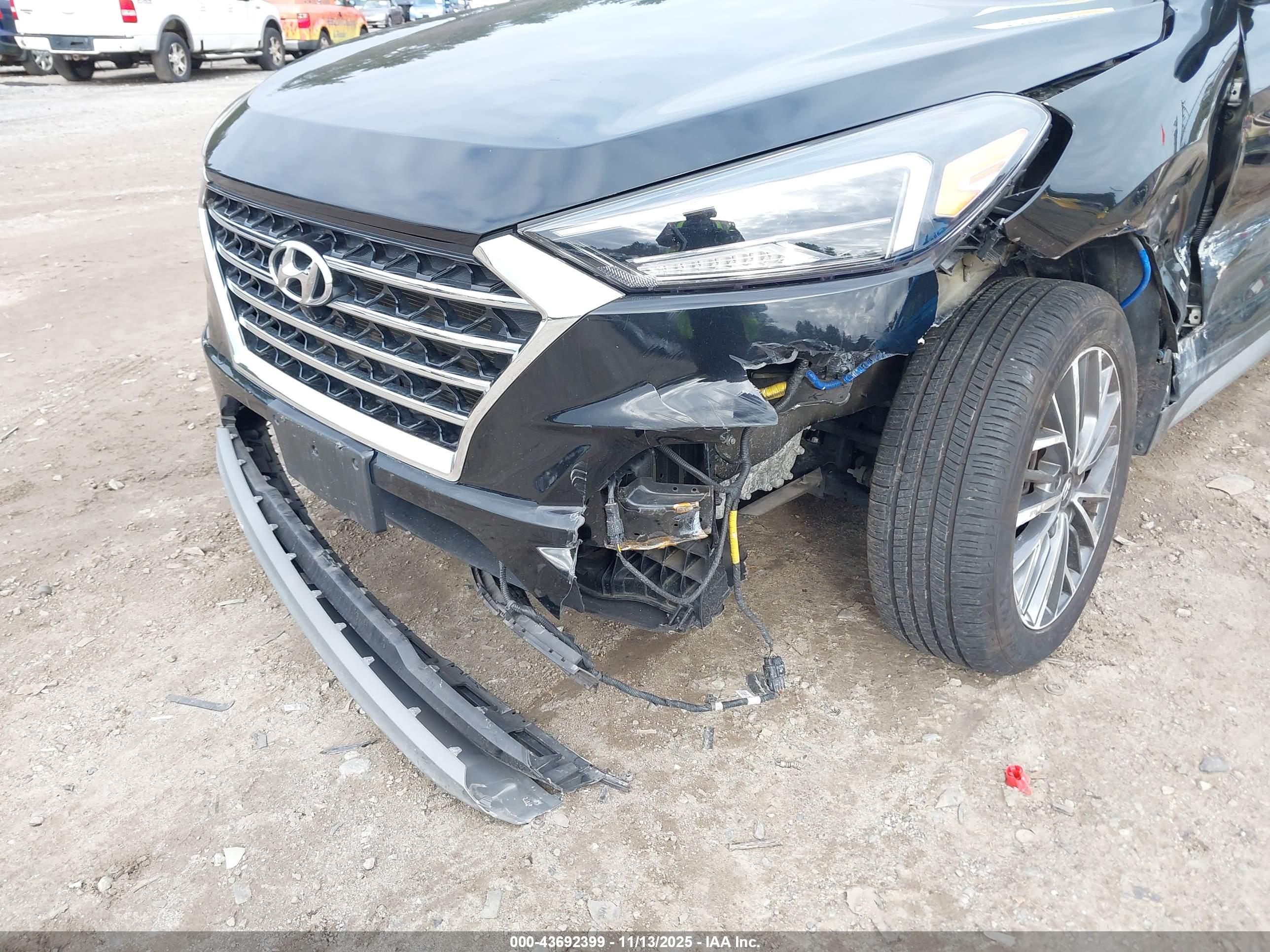HYUNDAI TUCSON image 6
