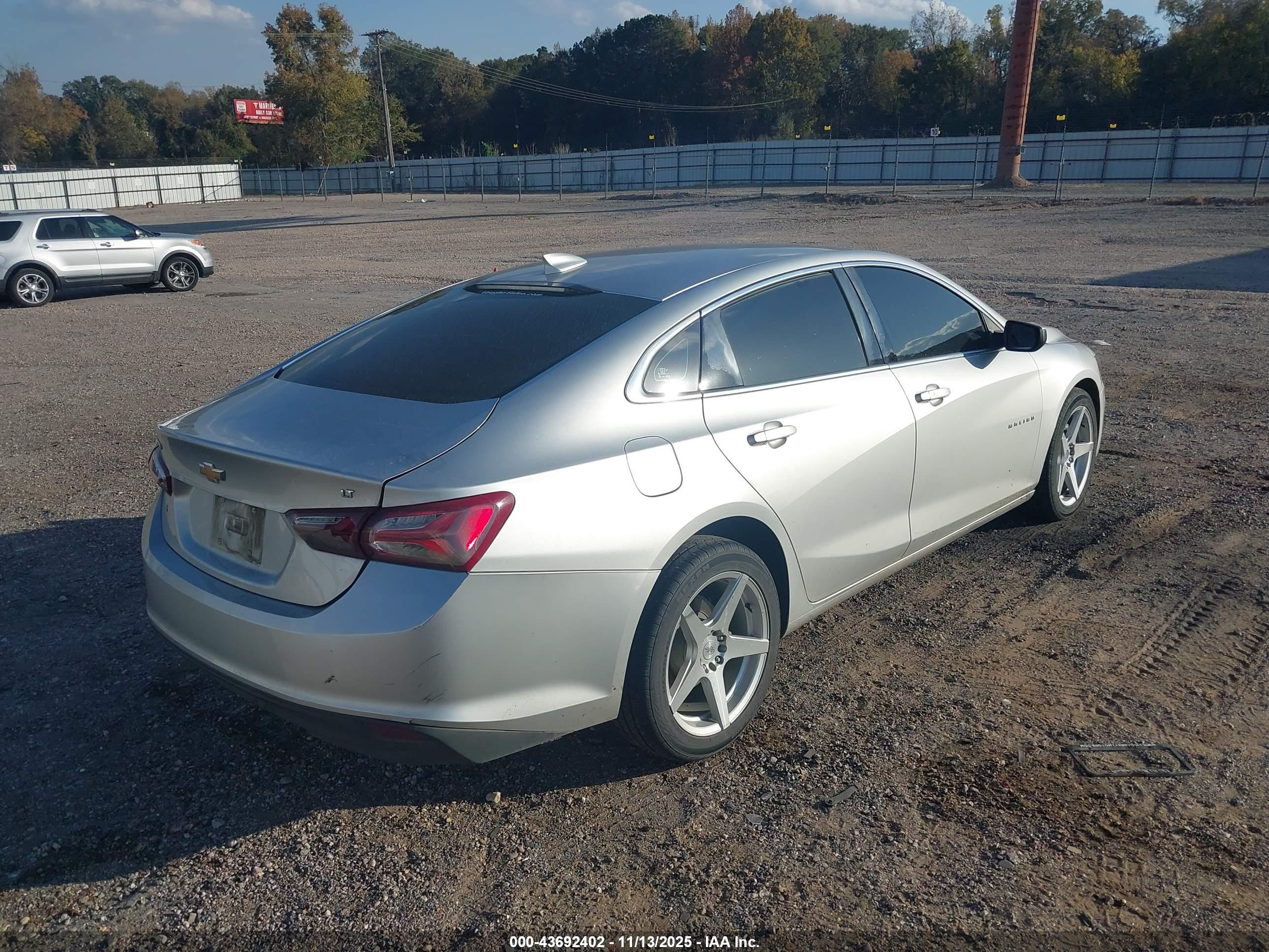 CHEVROLET MALIBU image 4