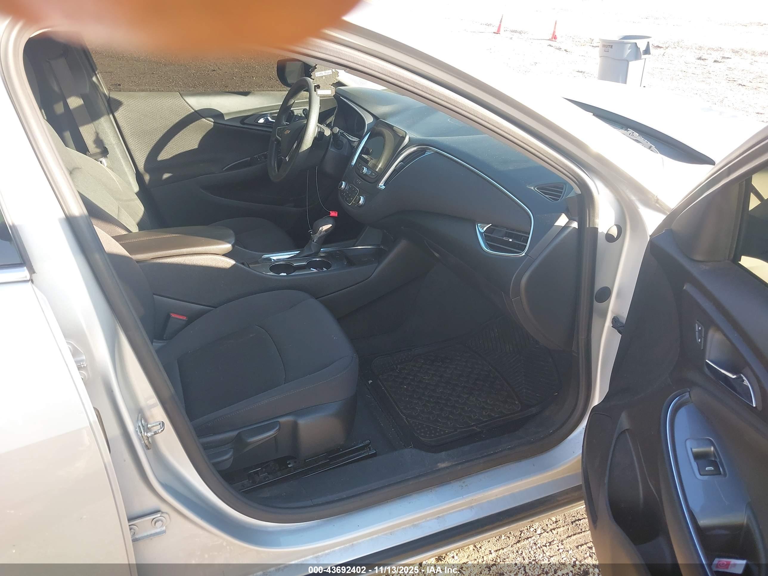 CHEVROLET MALIBU image 5