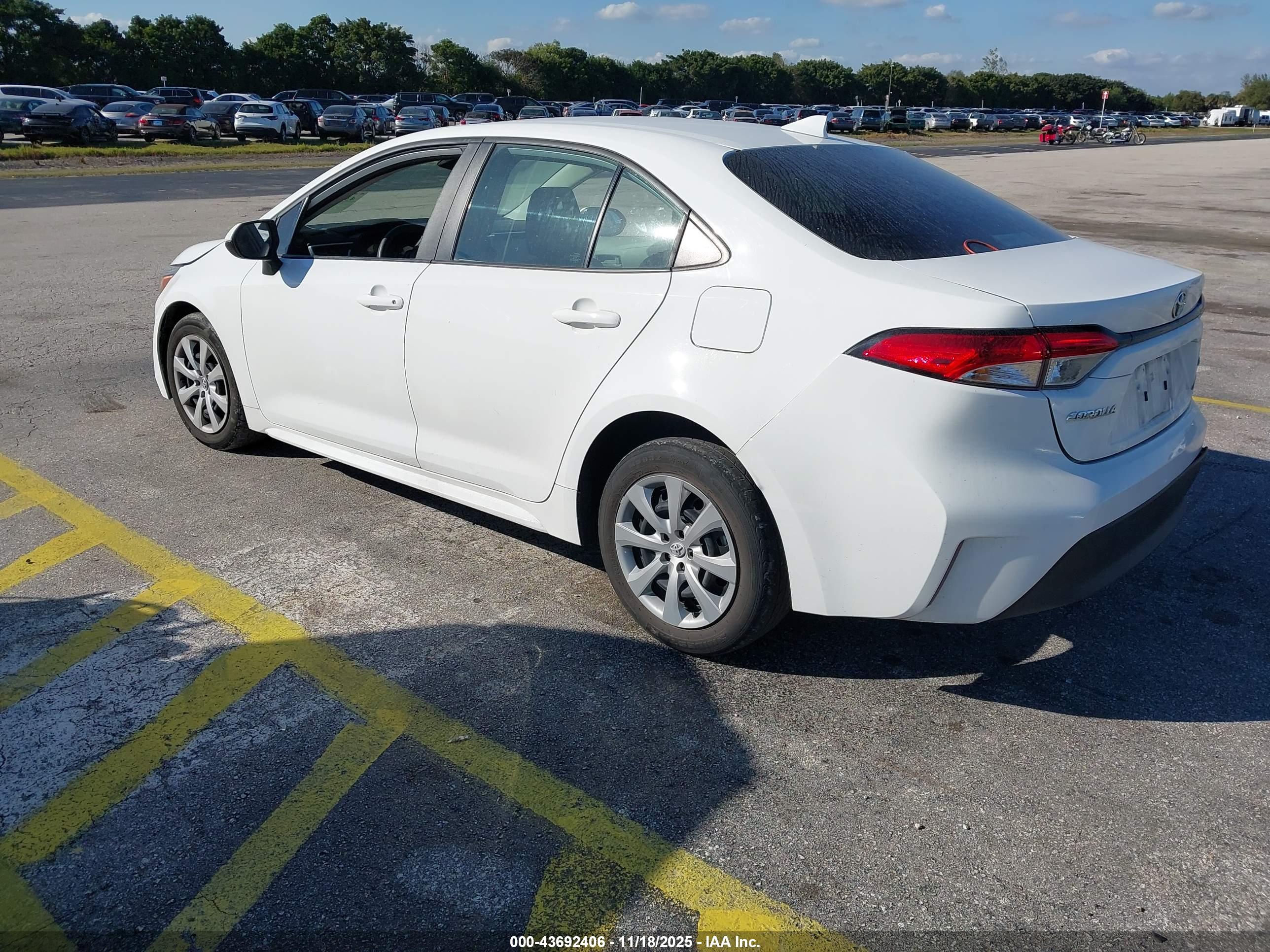 TOYOTA COROLLA image 3