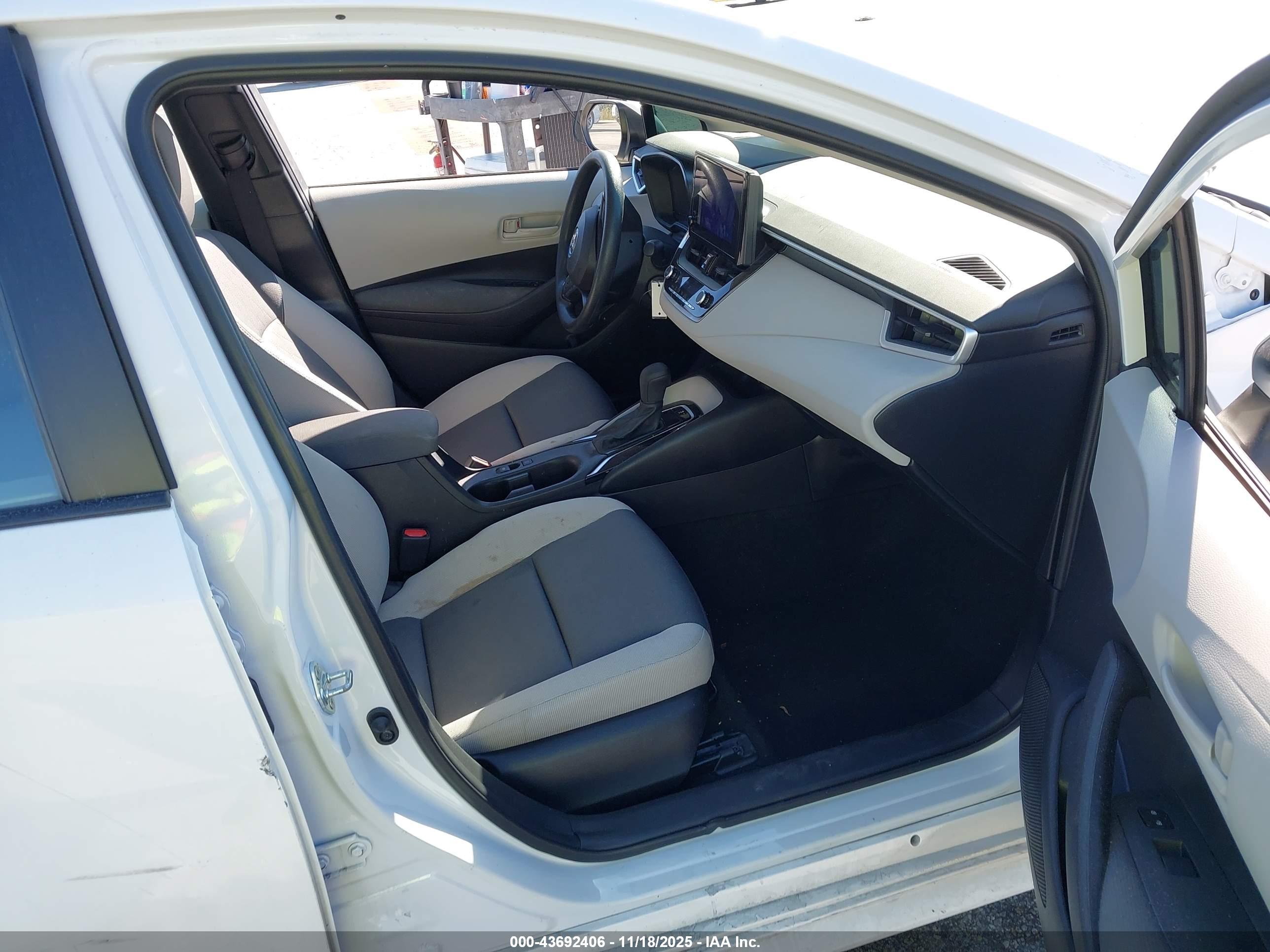 TOYOTA COROLLA image 5