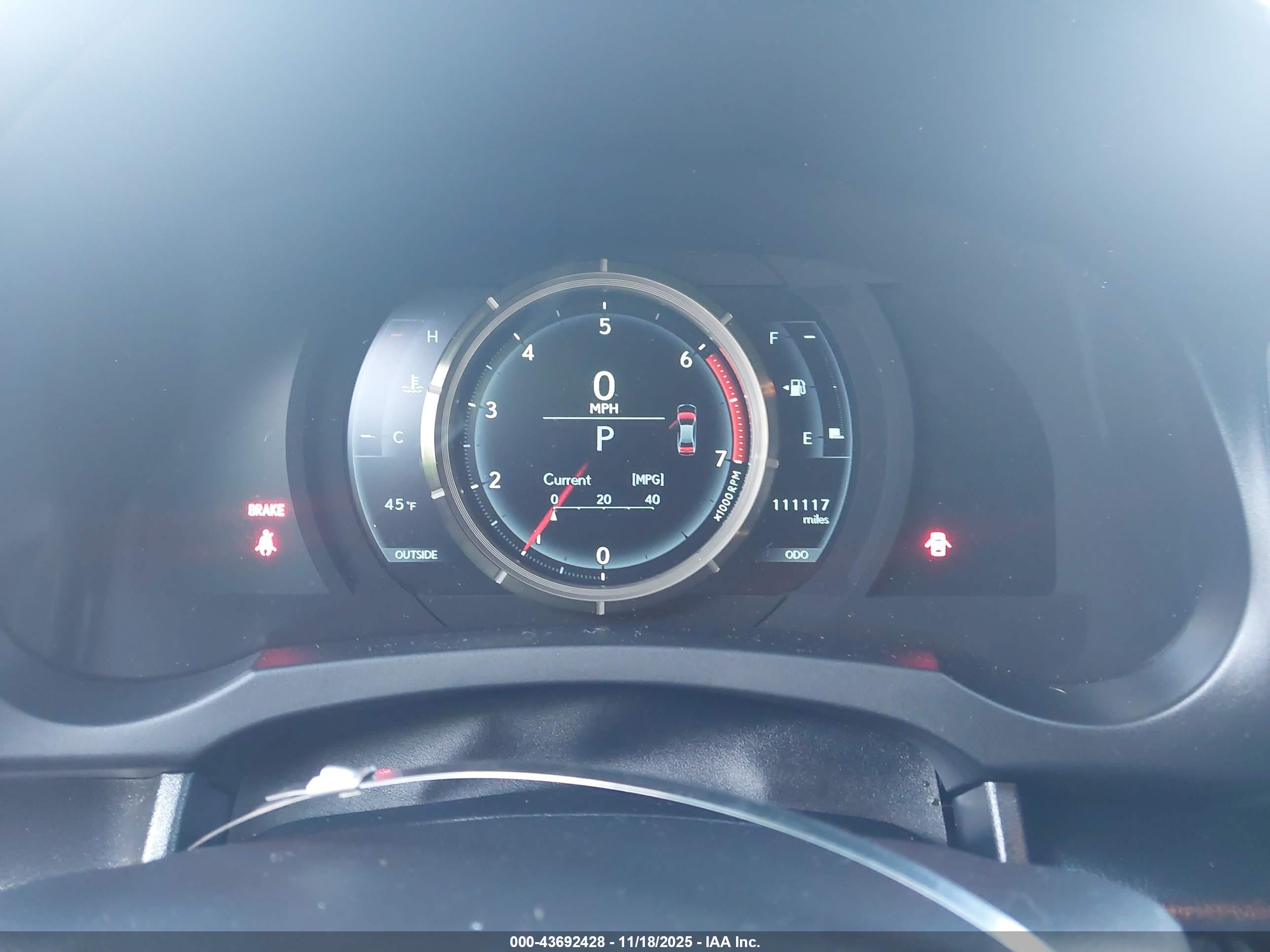 LEXUS IS image 7