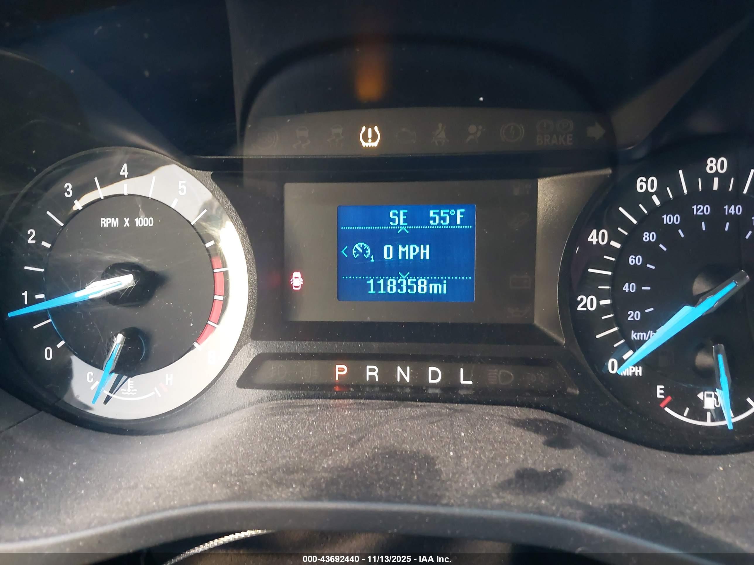 FORD FUSION image 7