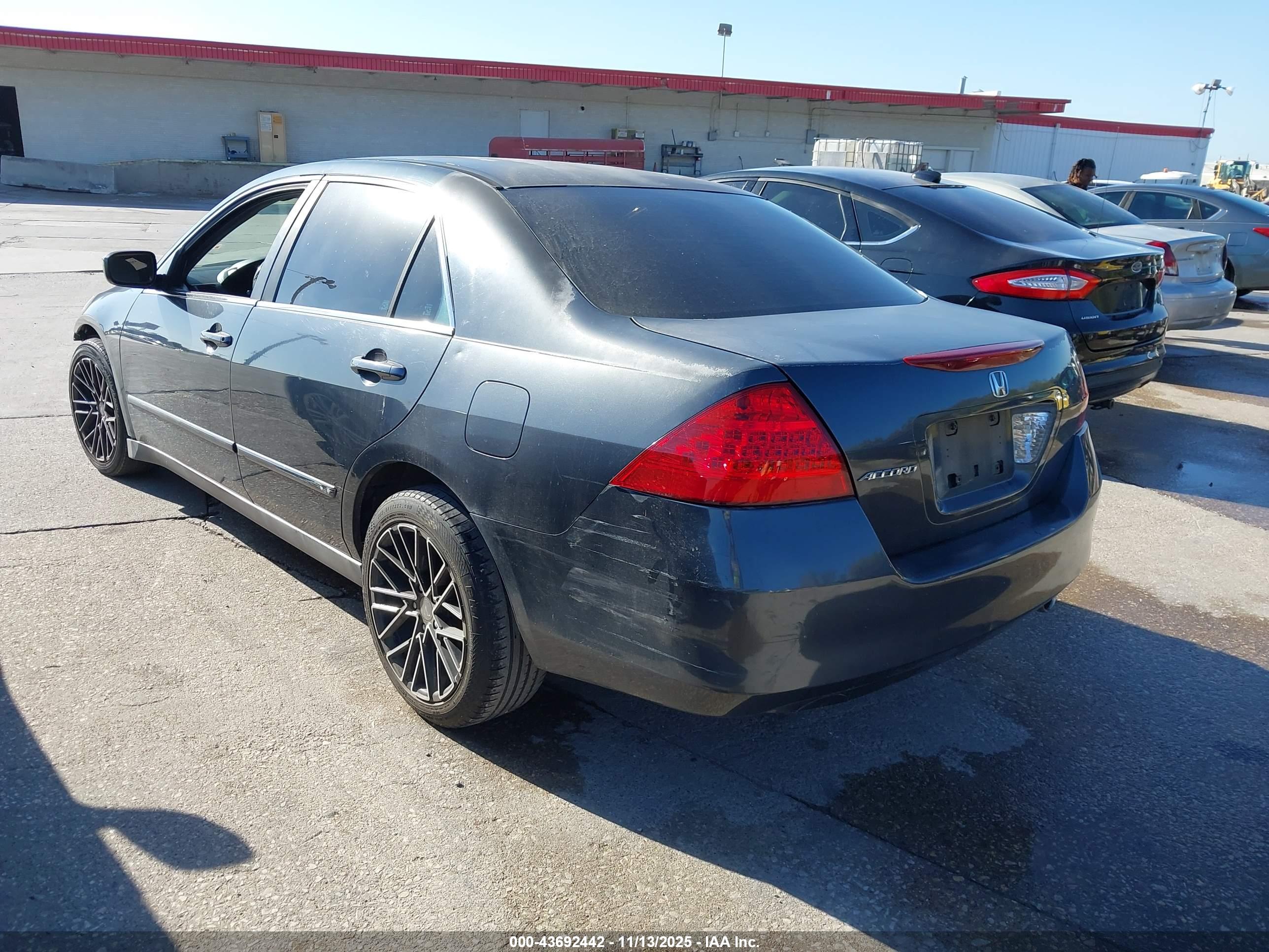 HONDA ACCORD image 3