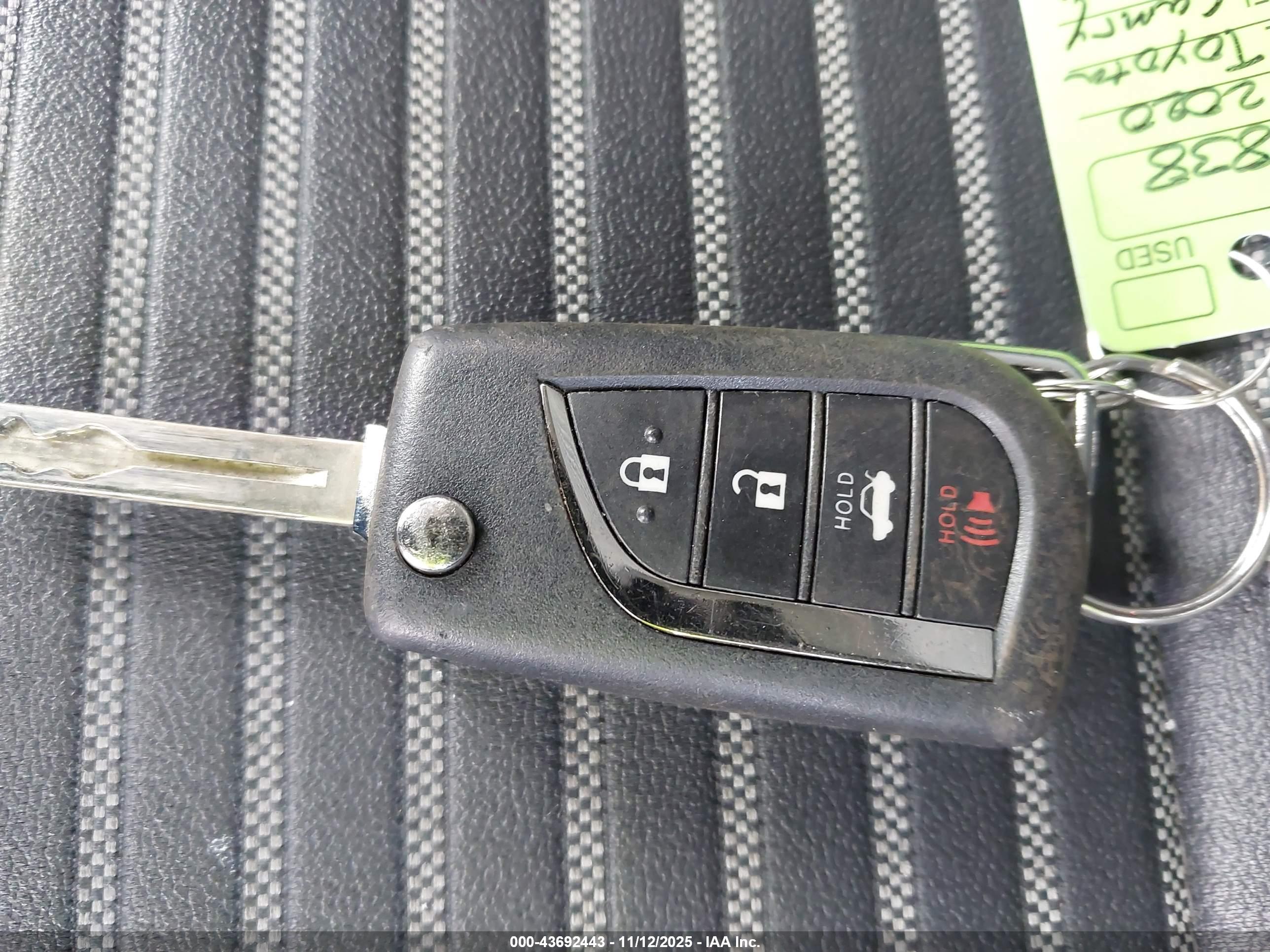 TOYOTA CAMRY image 11