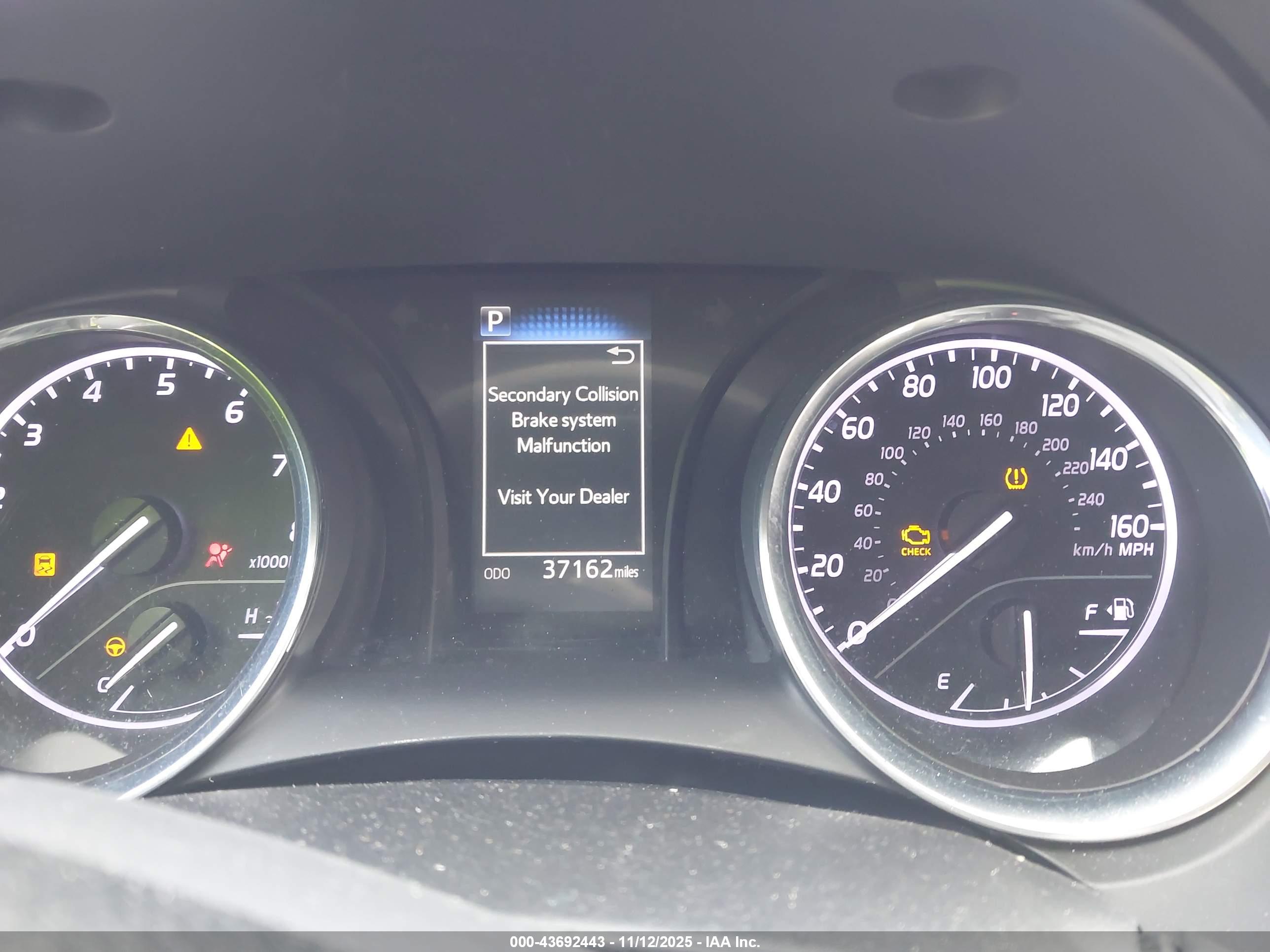 TOYOTA CAMRY image 7