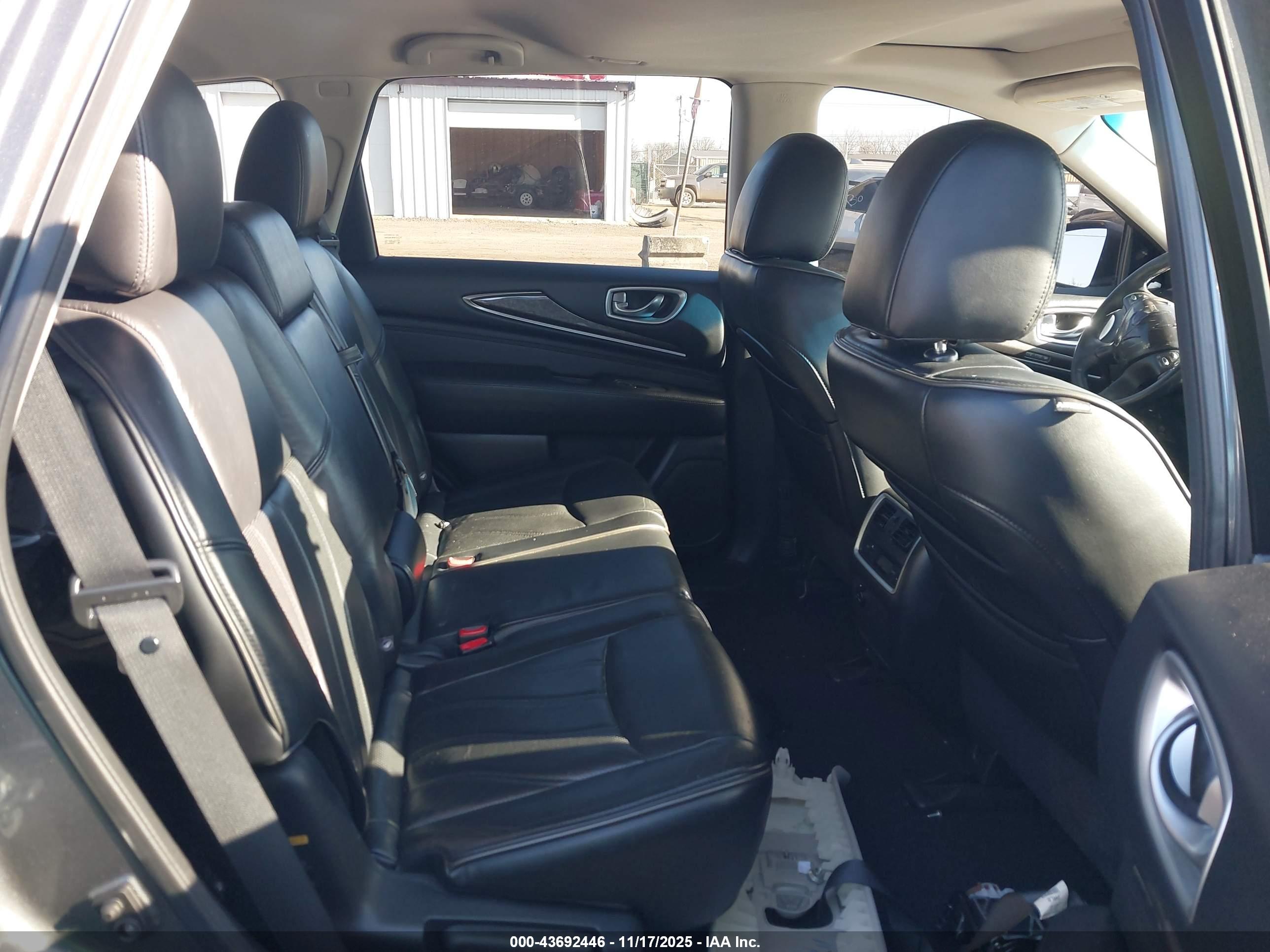 INFINITI QX60 image 8