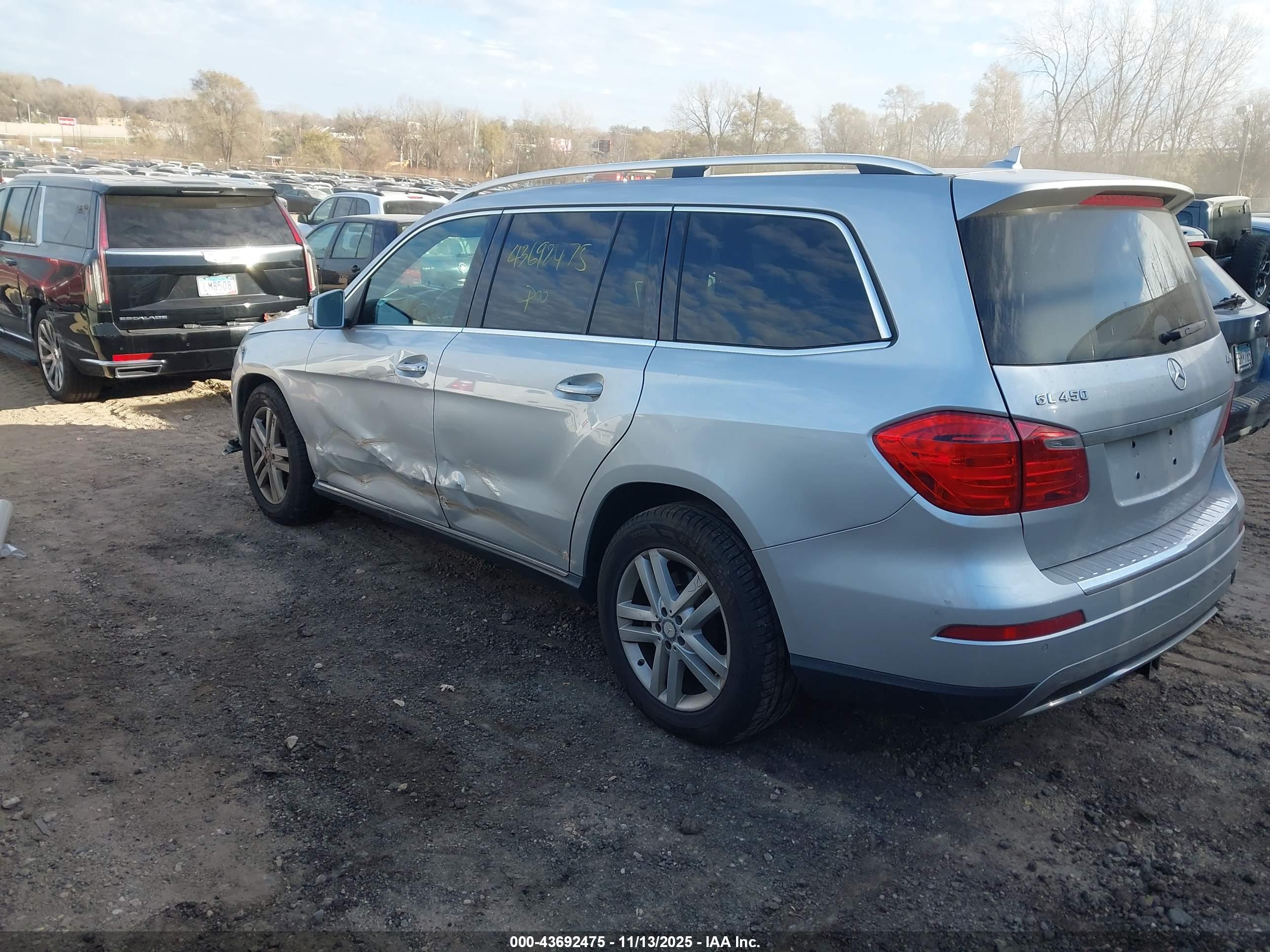 MERCEDES-BENZ GL image 3