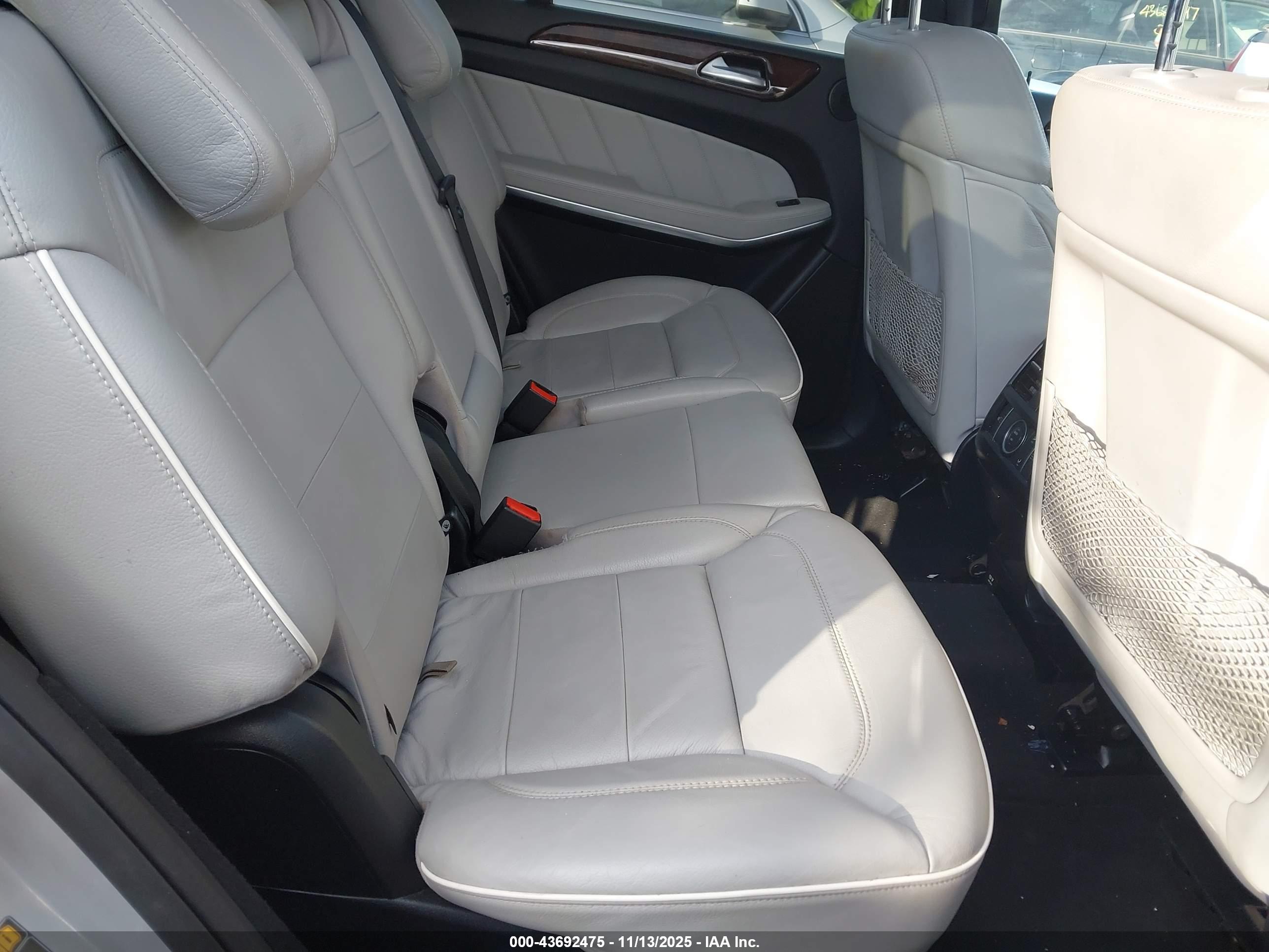 MERCEDES-BENZ GL image 8