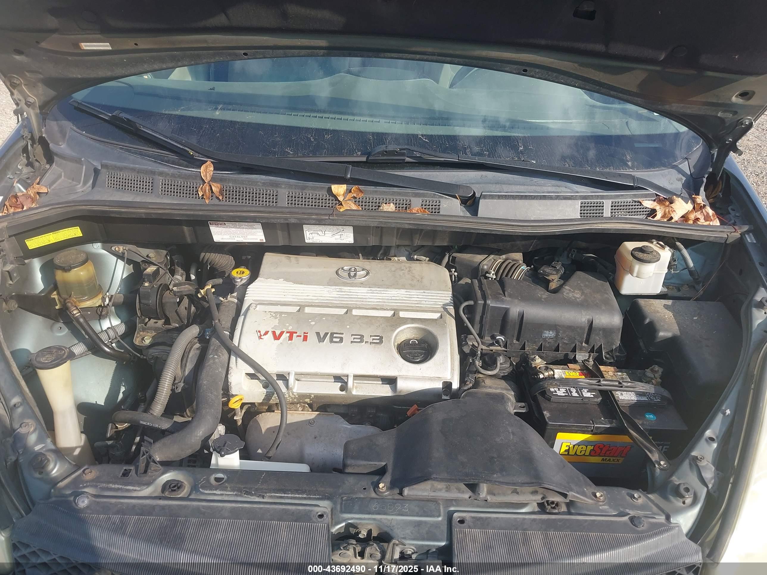 TOYOTA SIENNA image 10