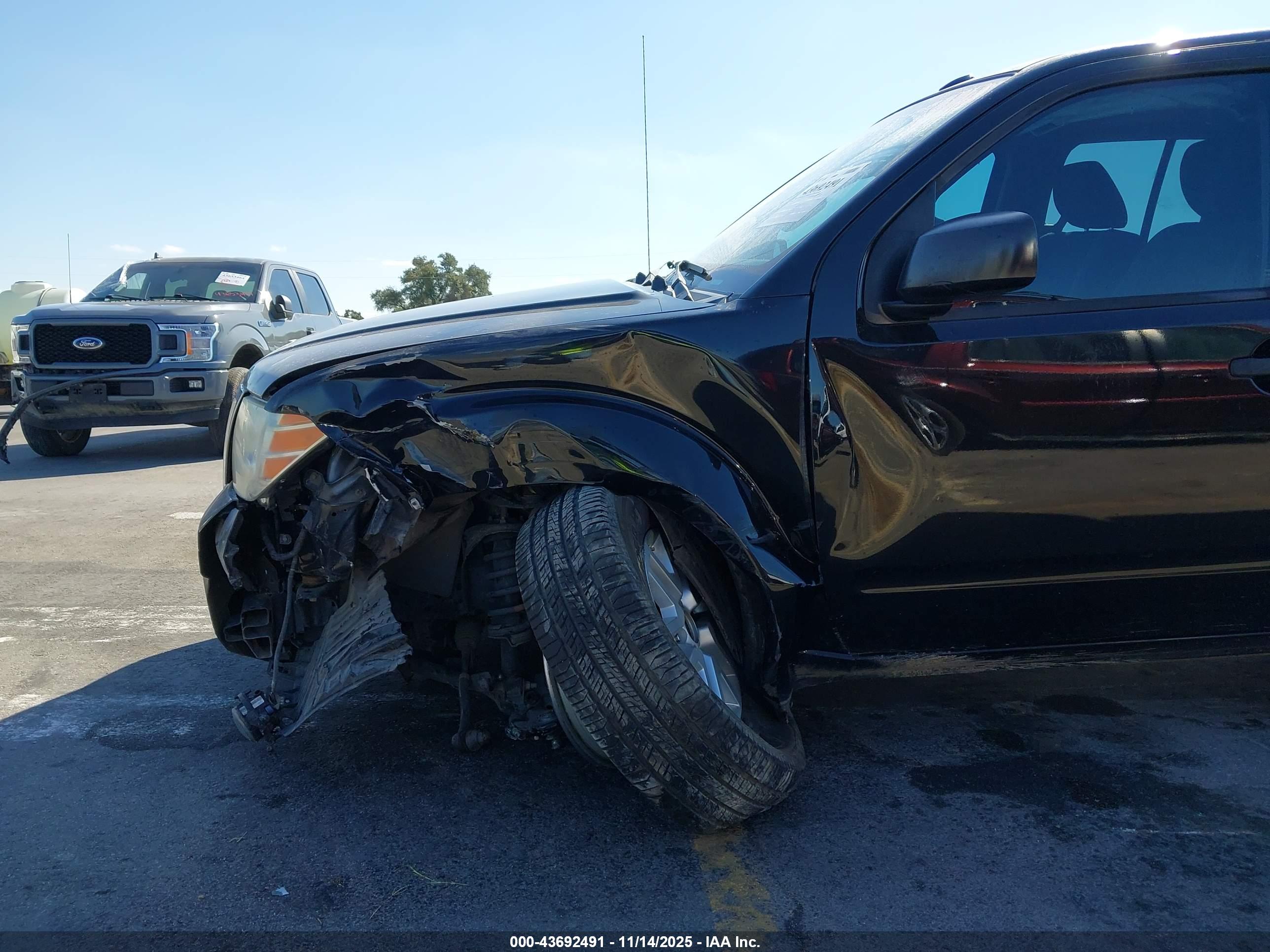 NISSAN FRONTIER image 6