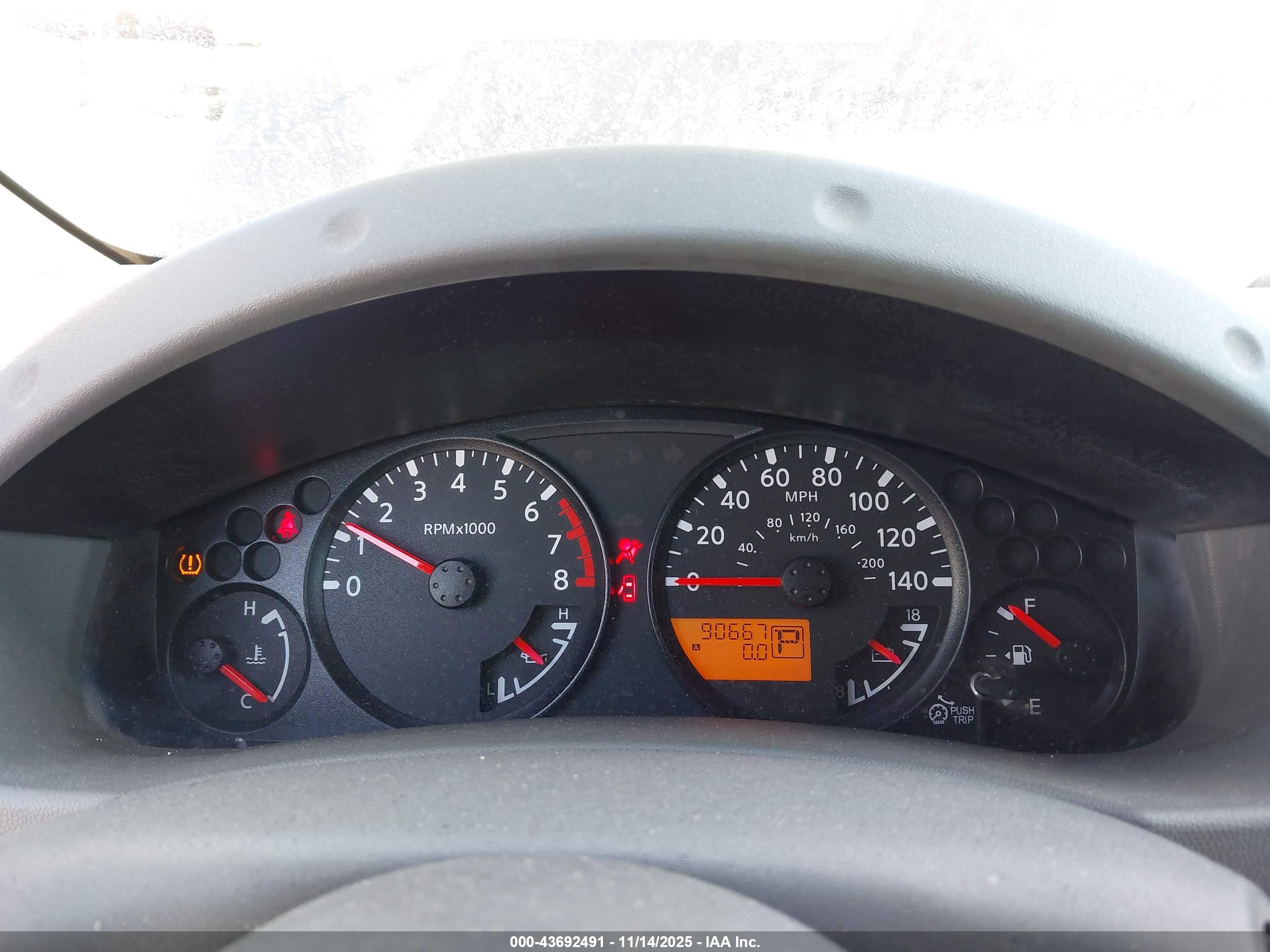 NISSAN FRONTIER image 7