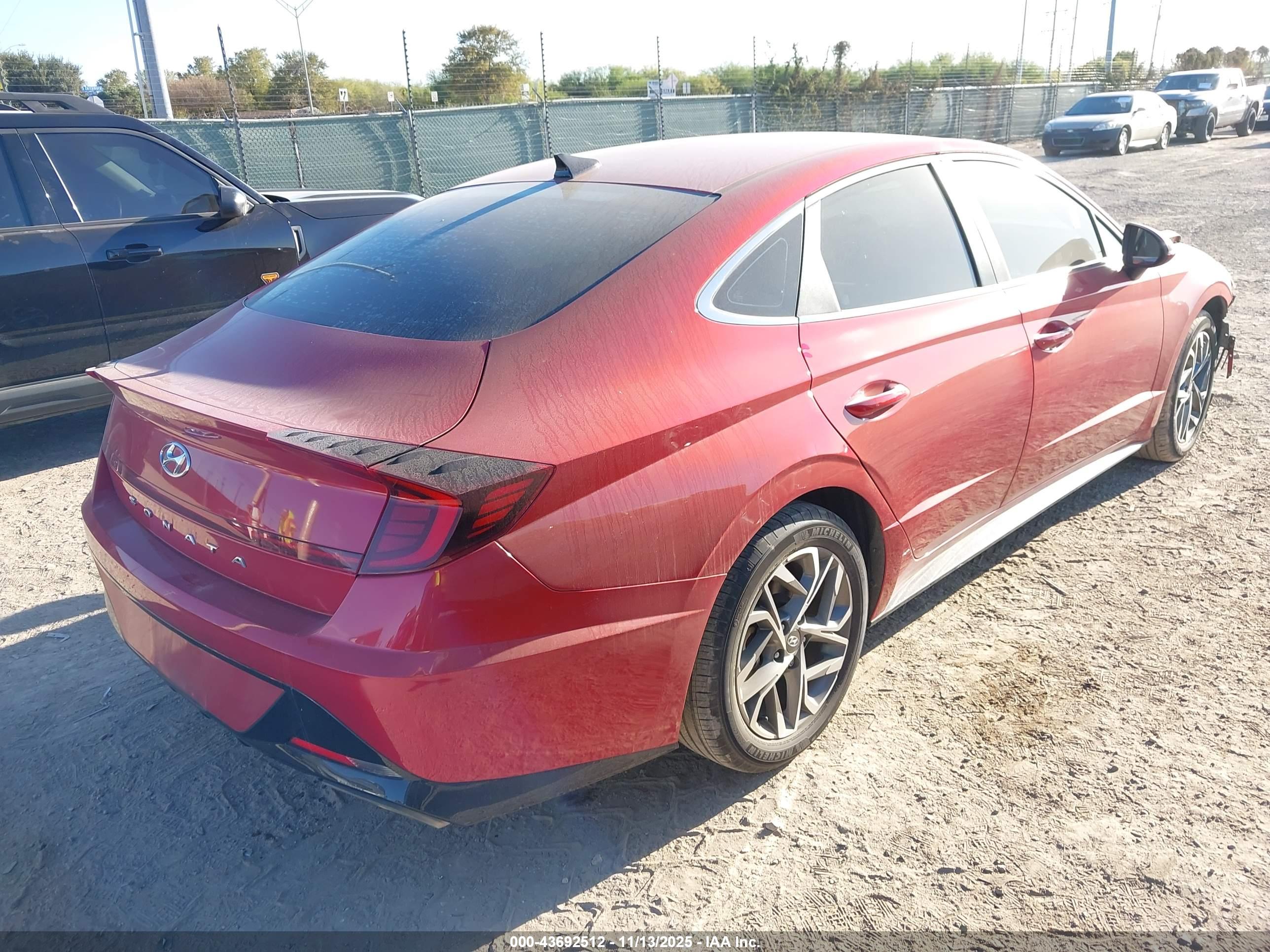 HYUNDAI SONATA image 4