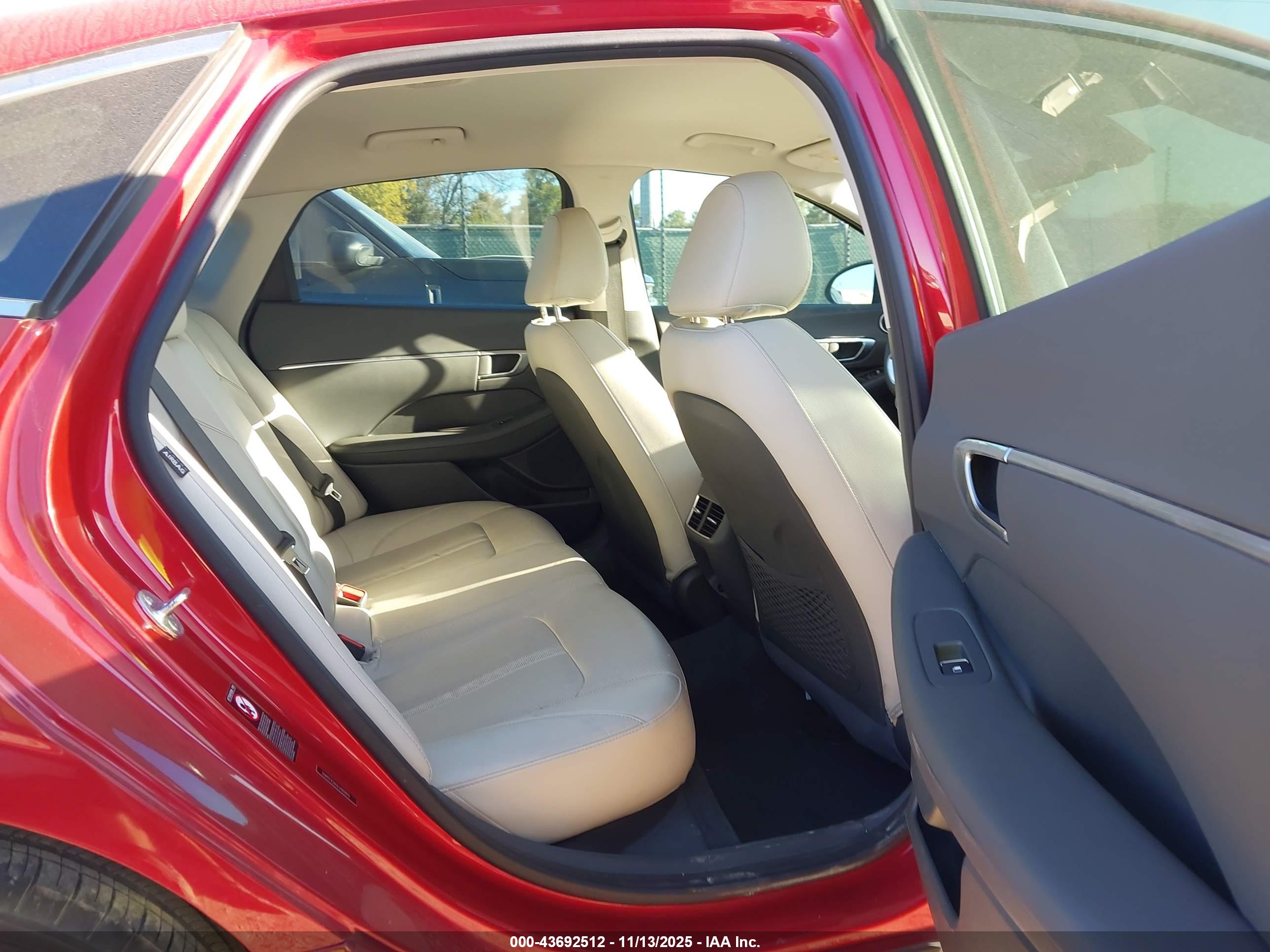 HYUNDAI SONATA image 8