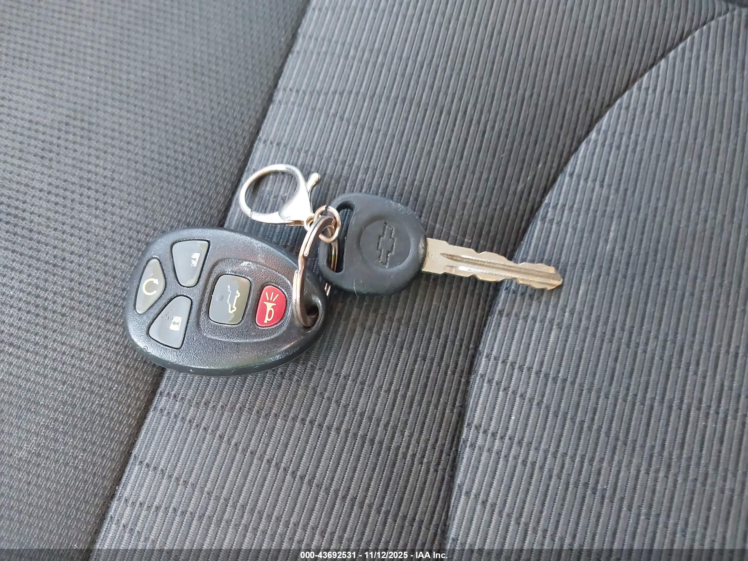 CHEVROLET TRAVERSE image 11