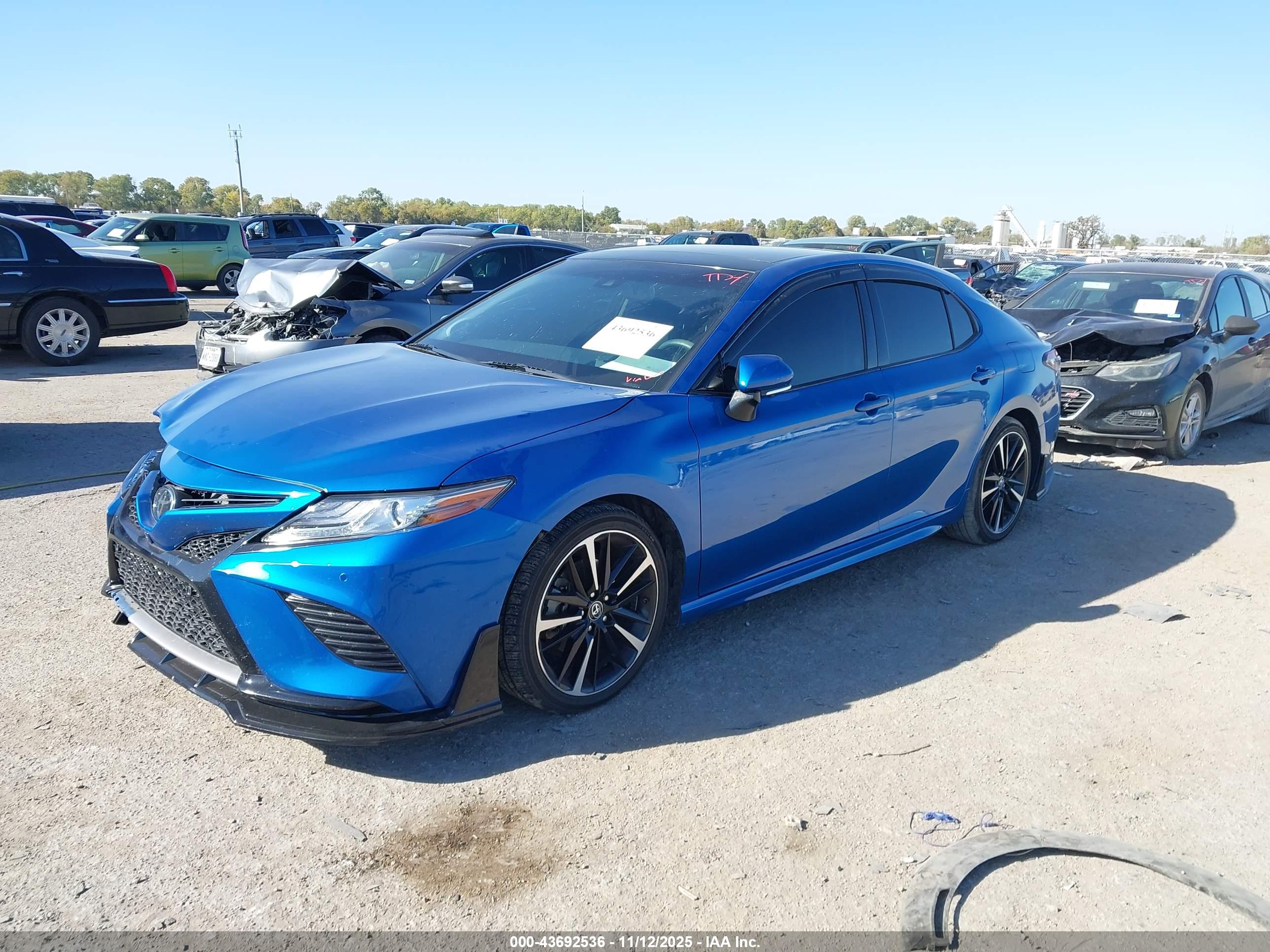 TOYOTA CAMRY image 2