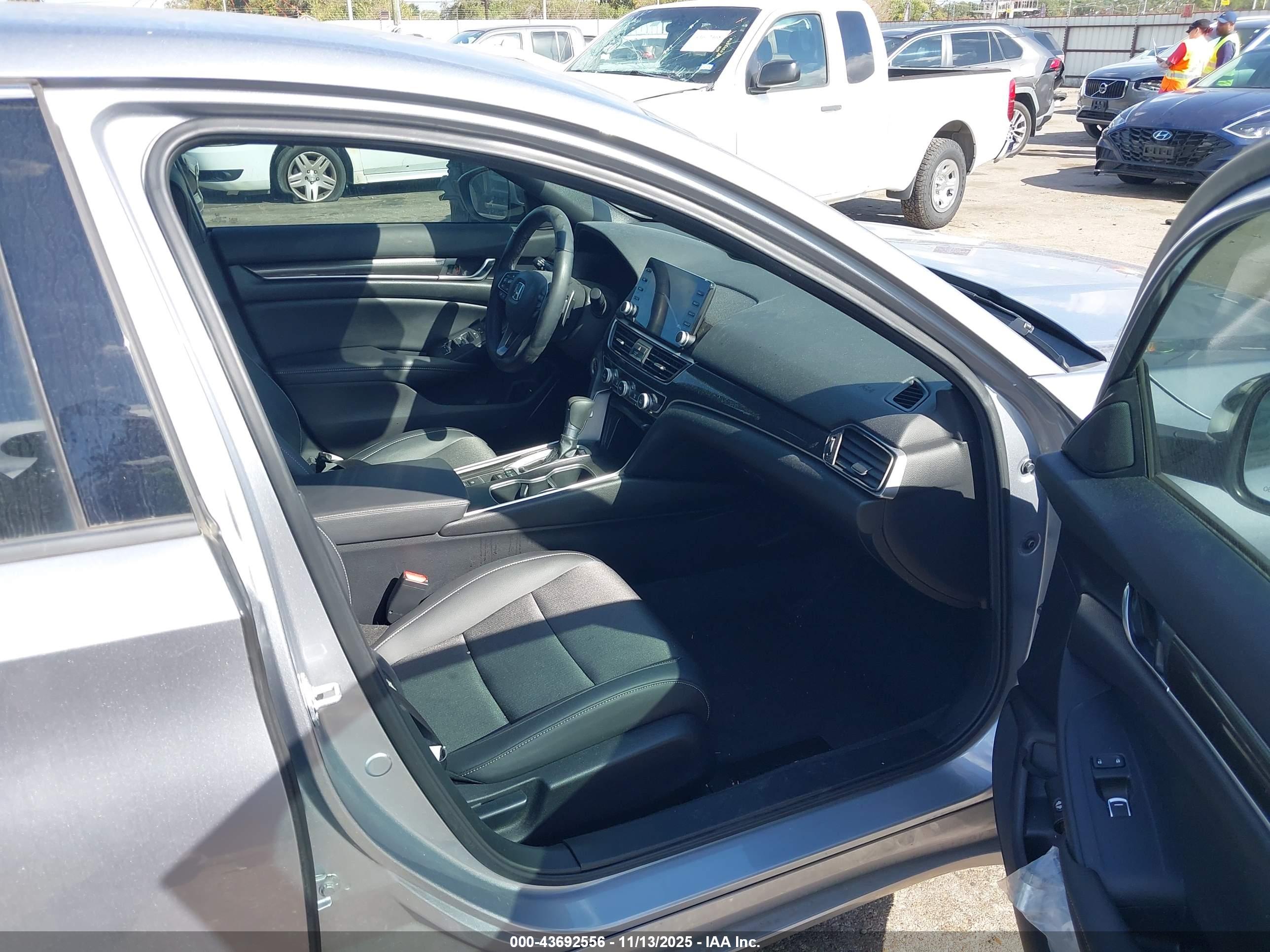 HONDA ACCORD image 5