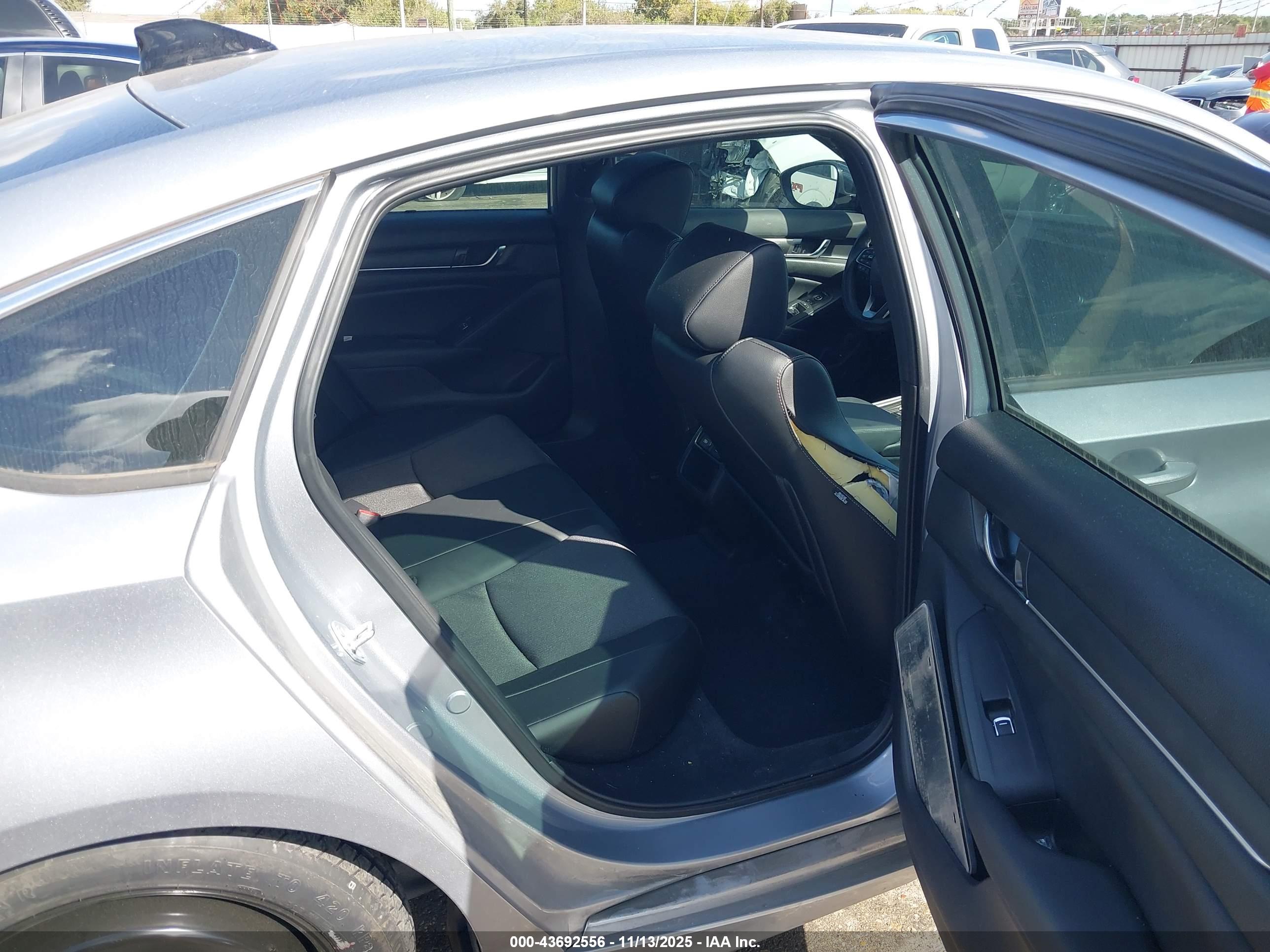 HONDA ACCORD image 8