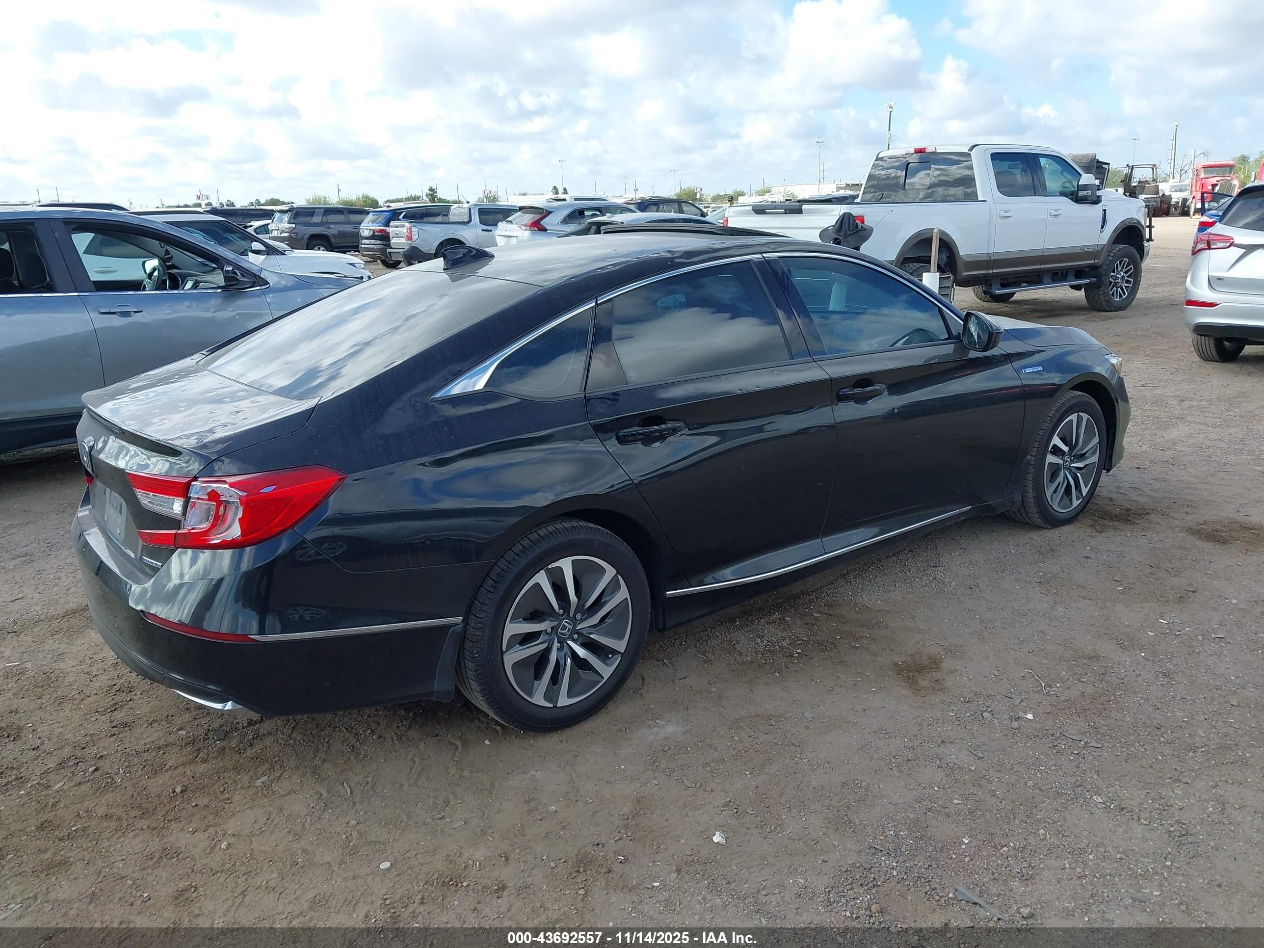 HONDA ACCORD image 4