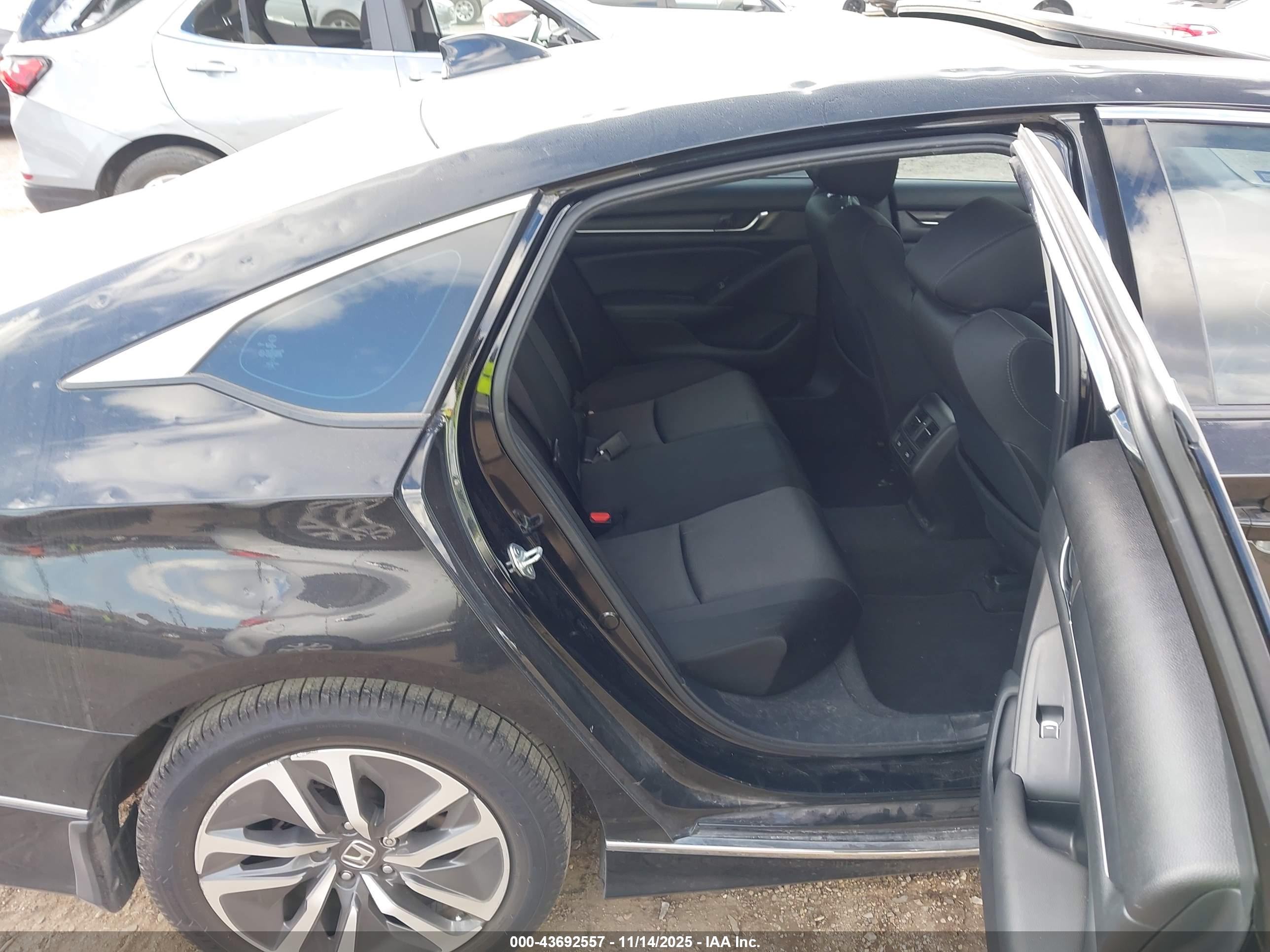 HONDA ACCORD image 8