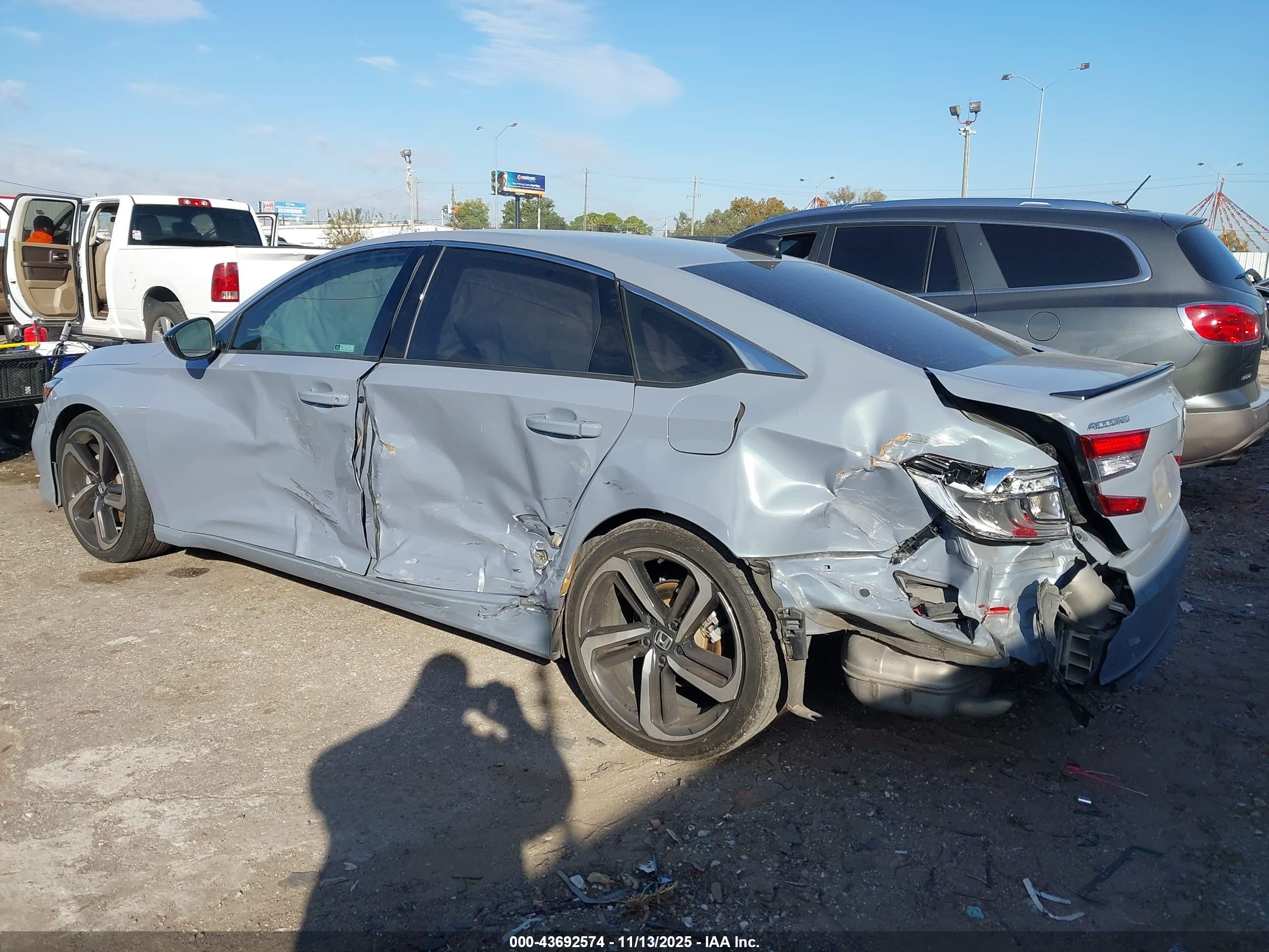 HONDA ACCORD image 6