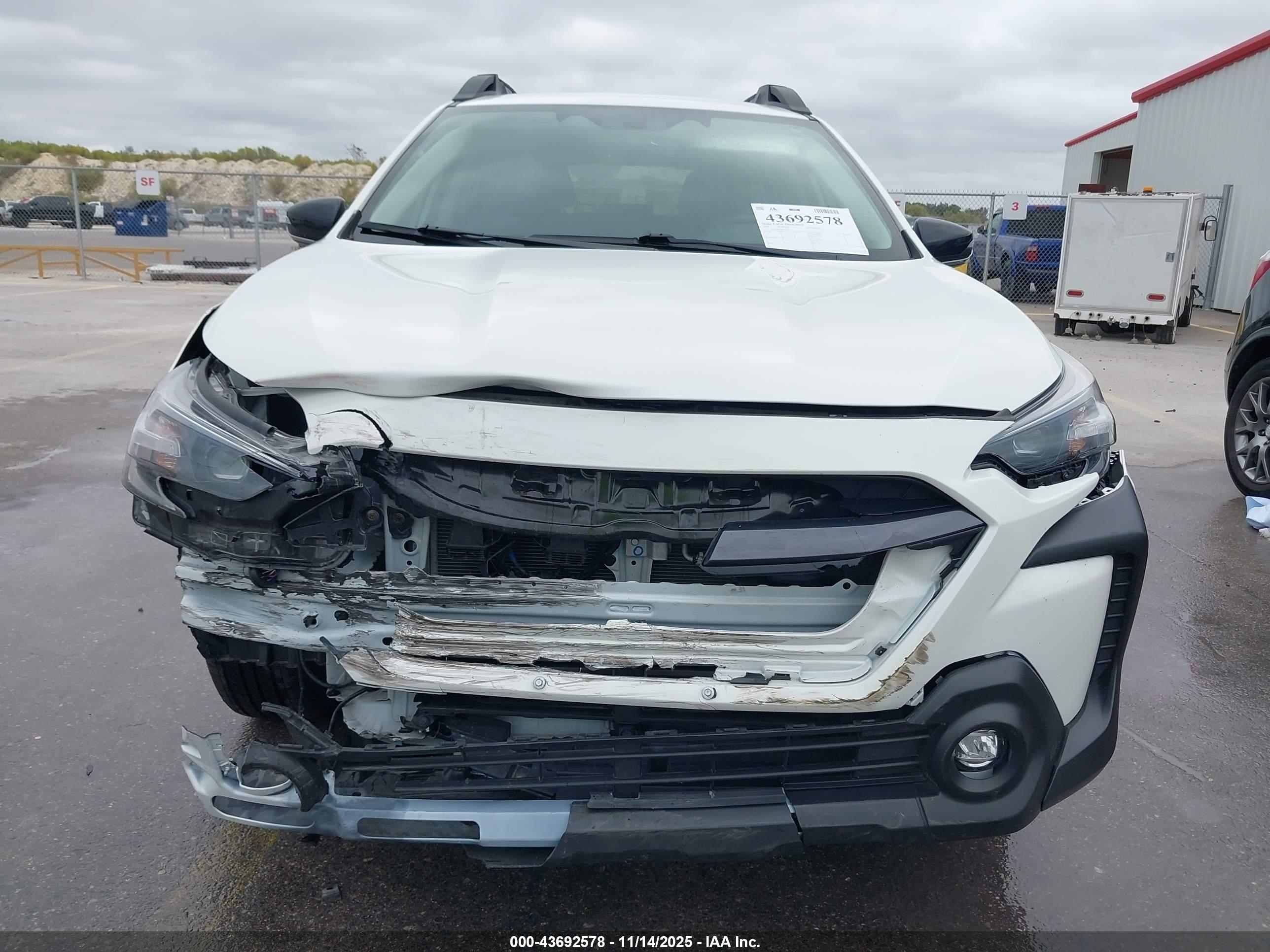 SUBARU OUTBACK image 6
