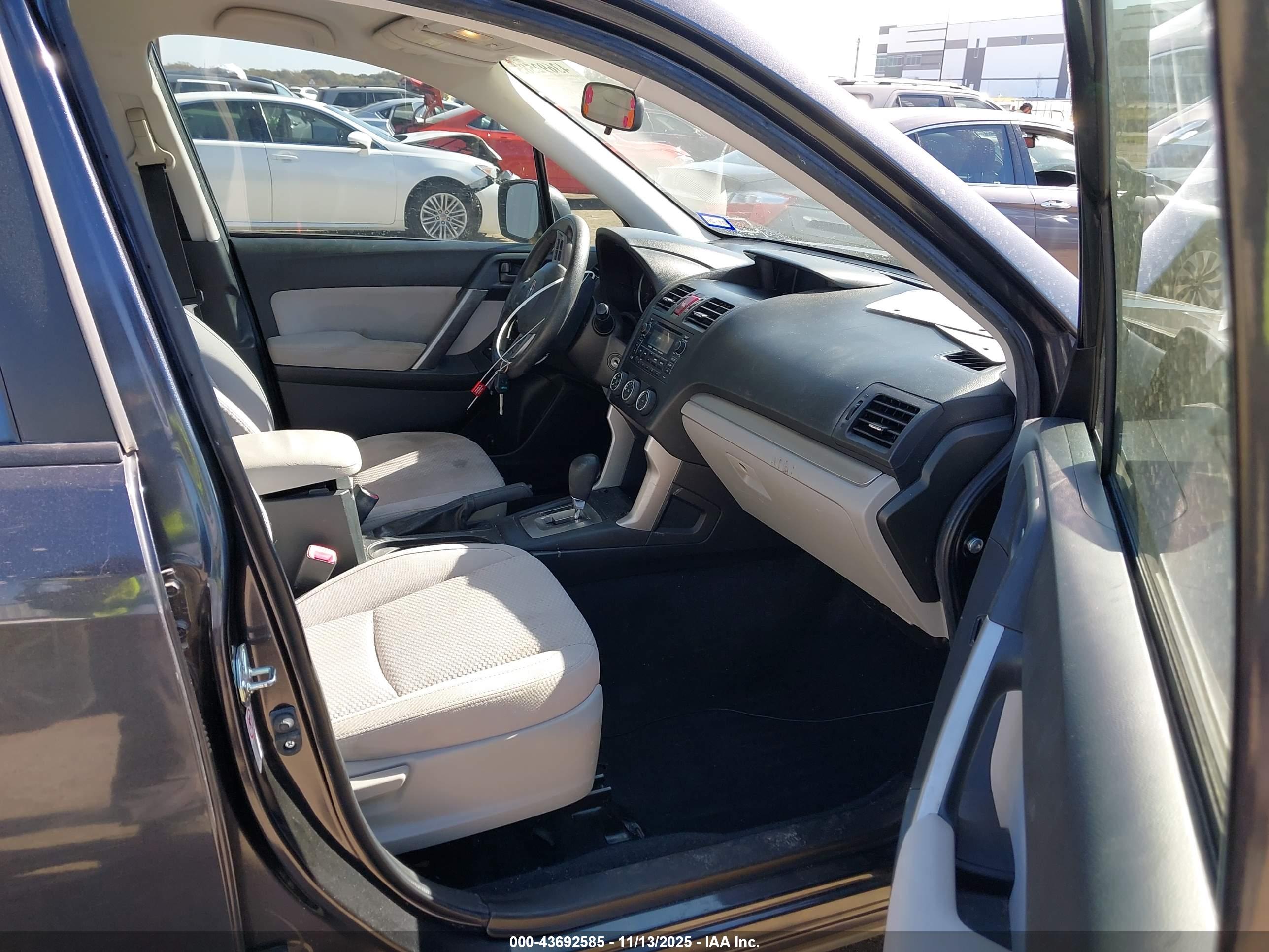 SUBARU FORESTER image 5