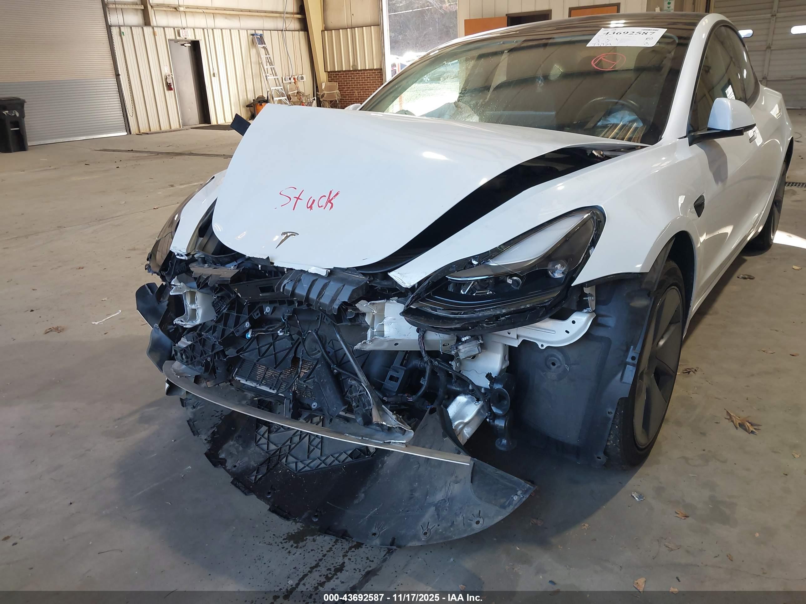 TESLA MODEL image 6