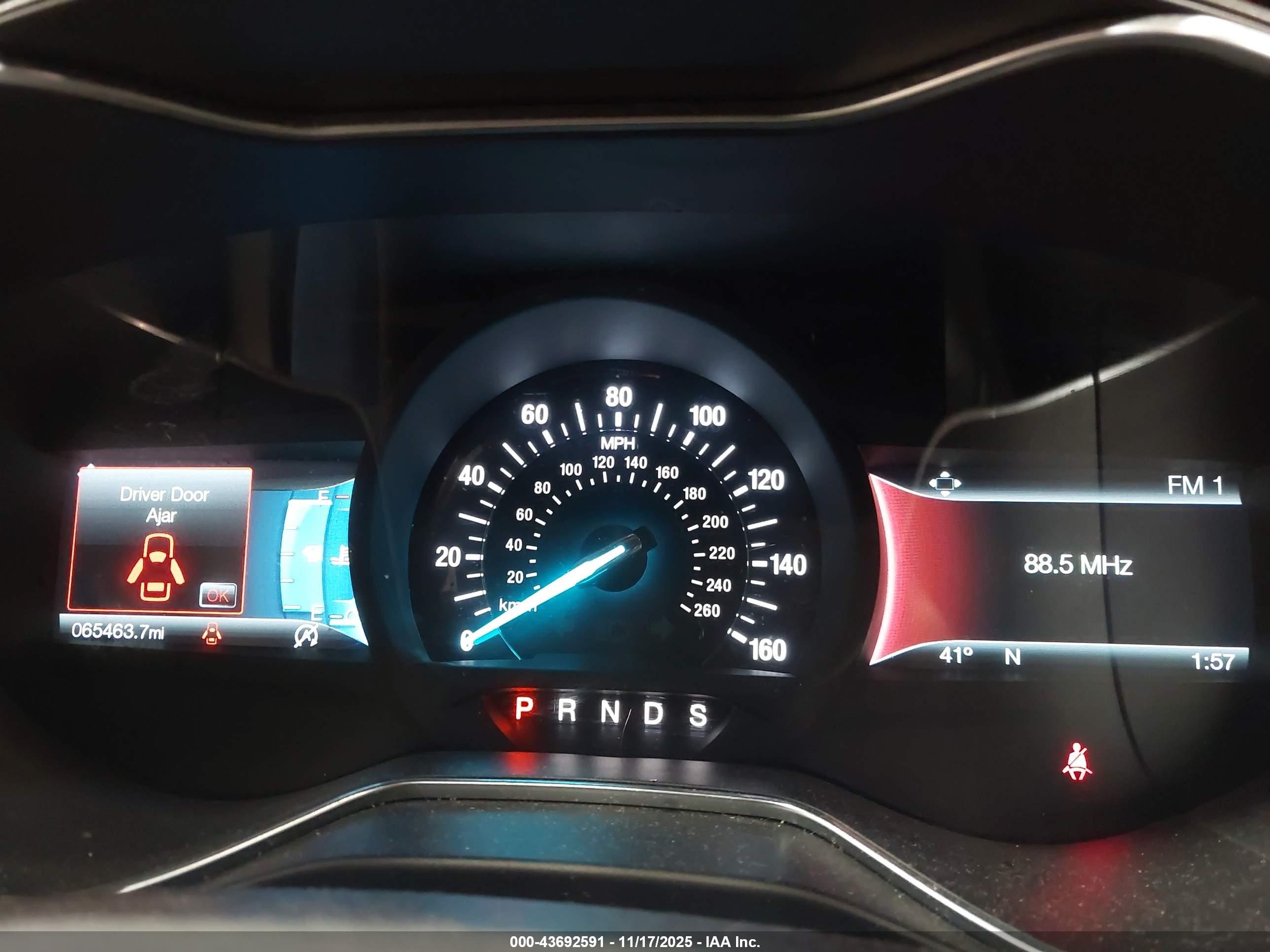 FORD FUSION image 7