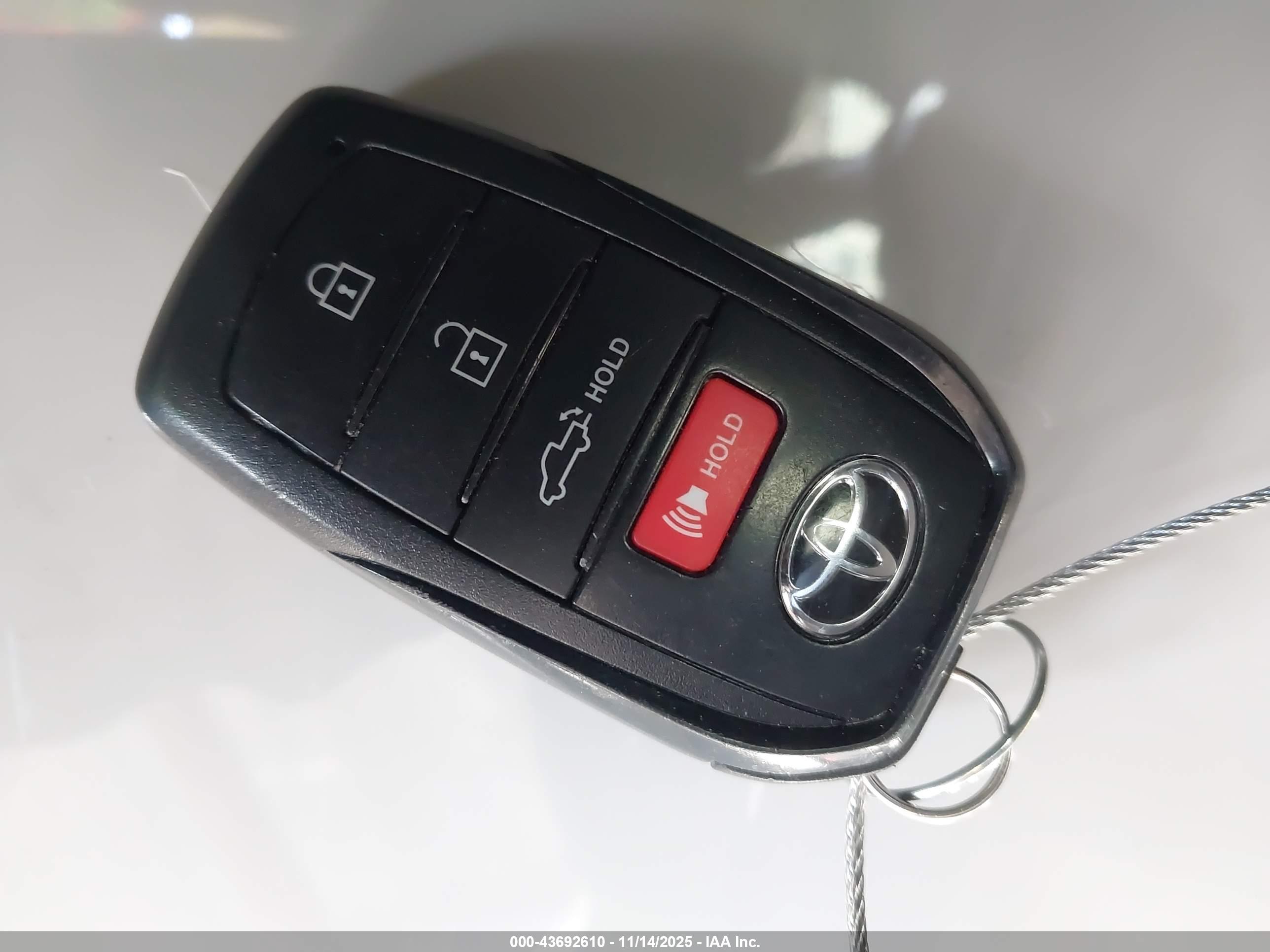 TOYOTA TACOMA image 11