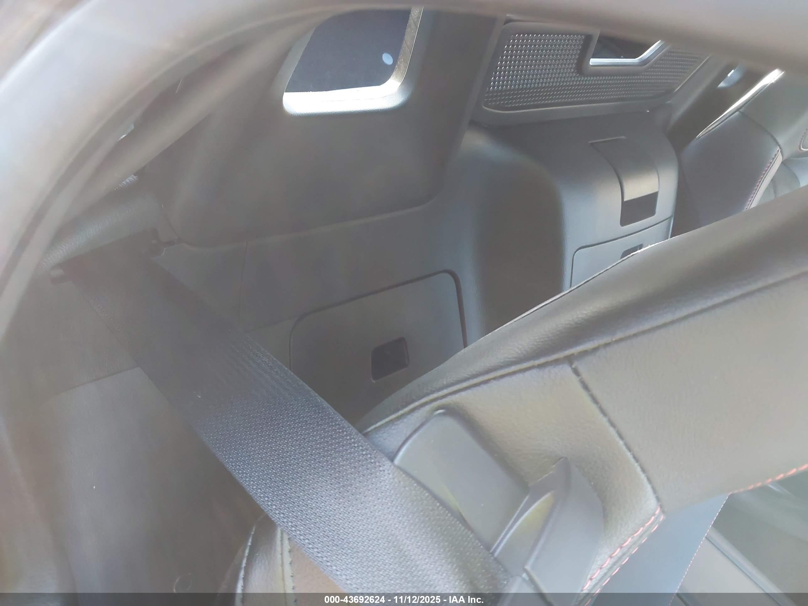 FIAT 124 image 8