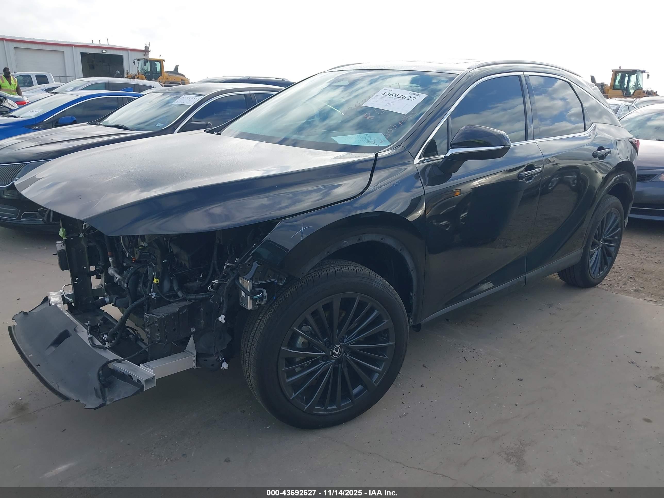 LEXUS RX image 2
