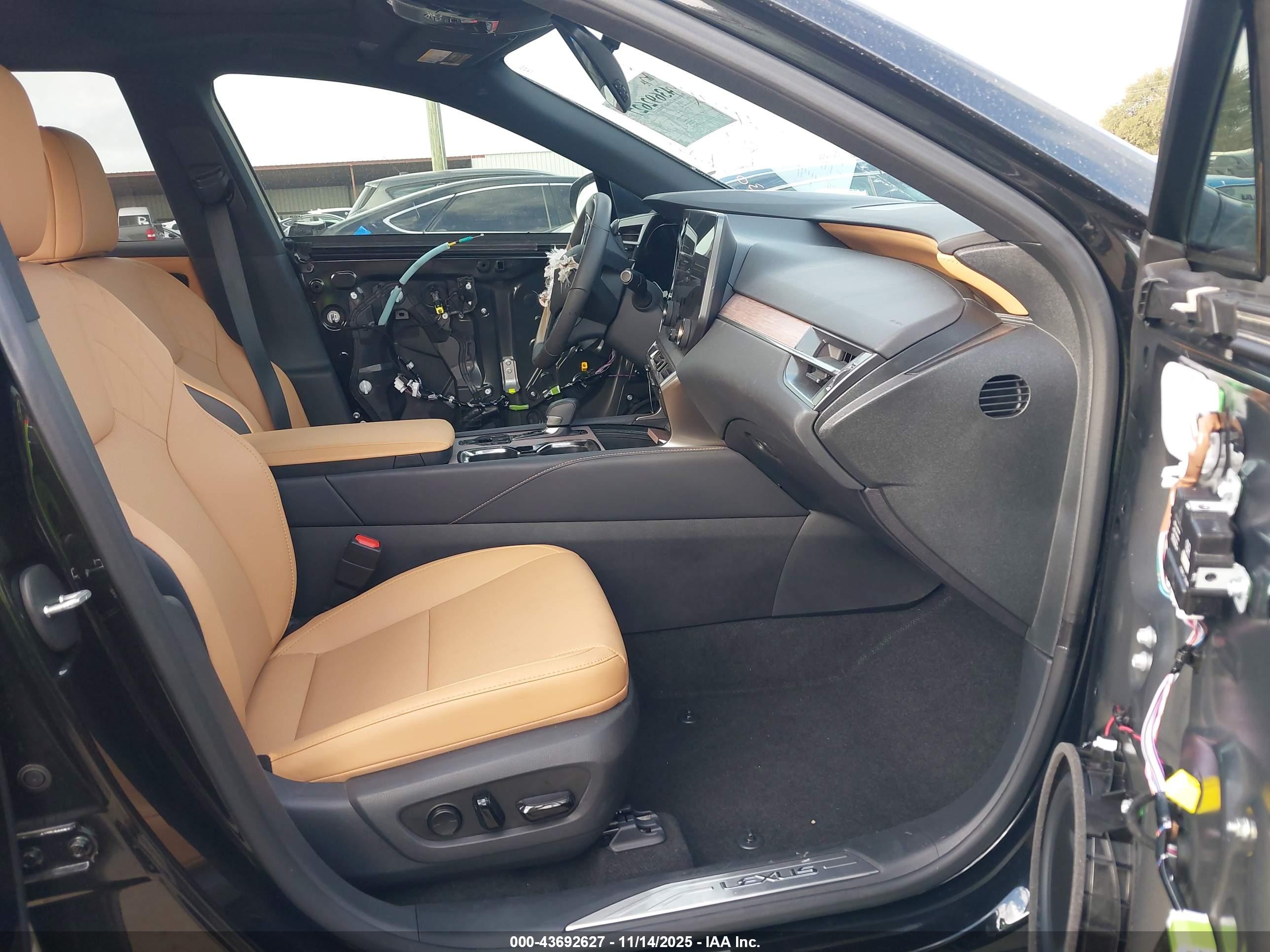 LEXUS RX image 5
