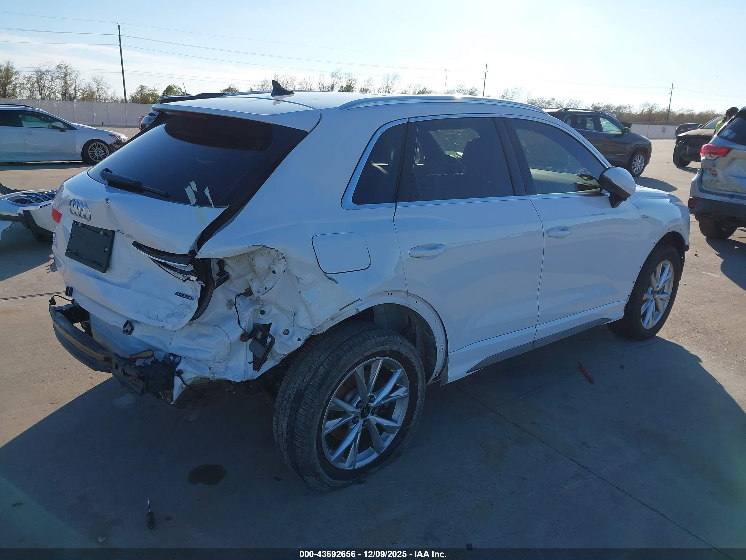 AUDI Q3 image 4