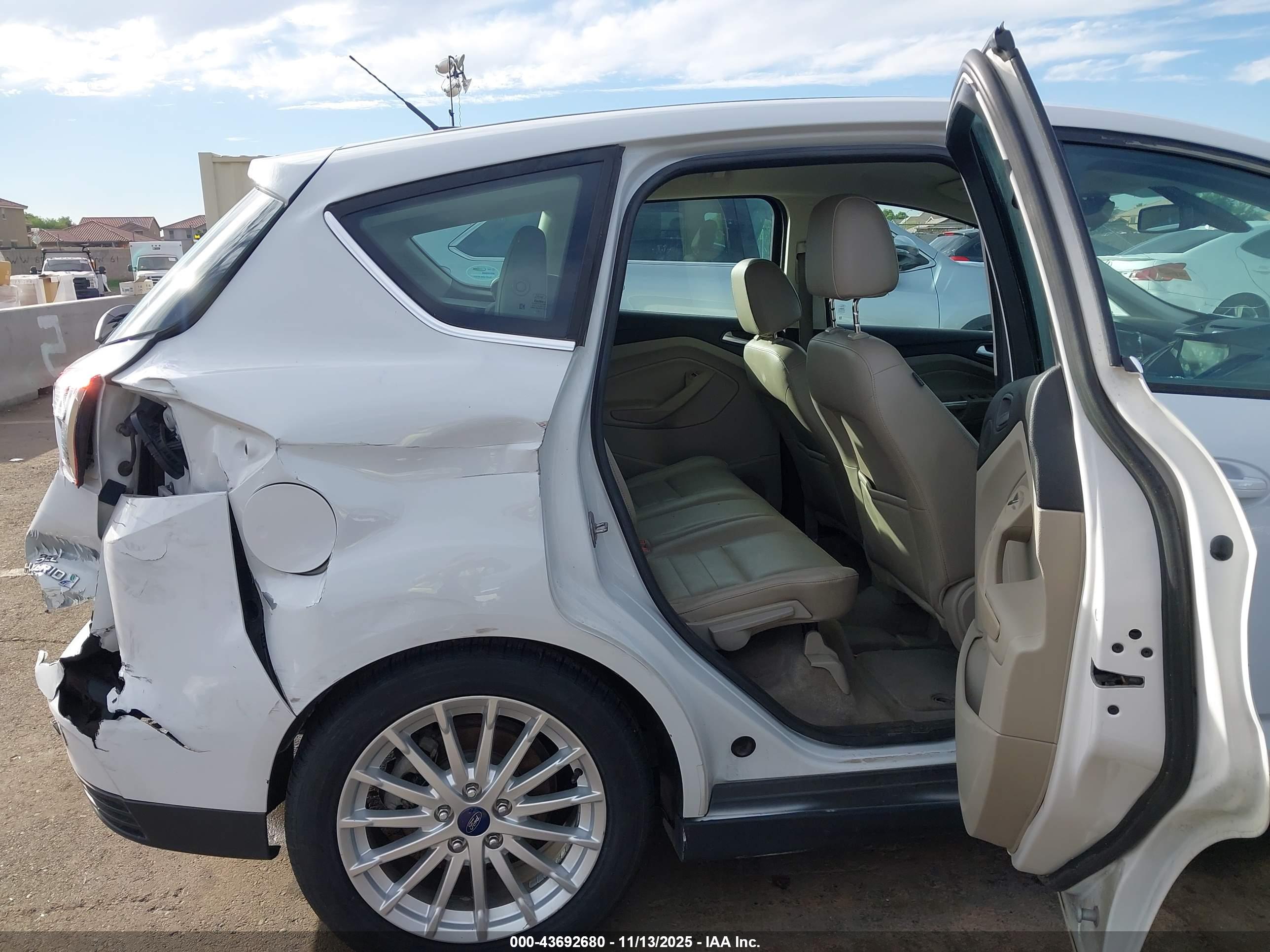 FORD C-MAX image 8