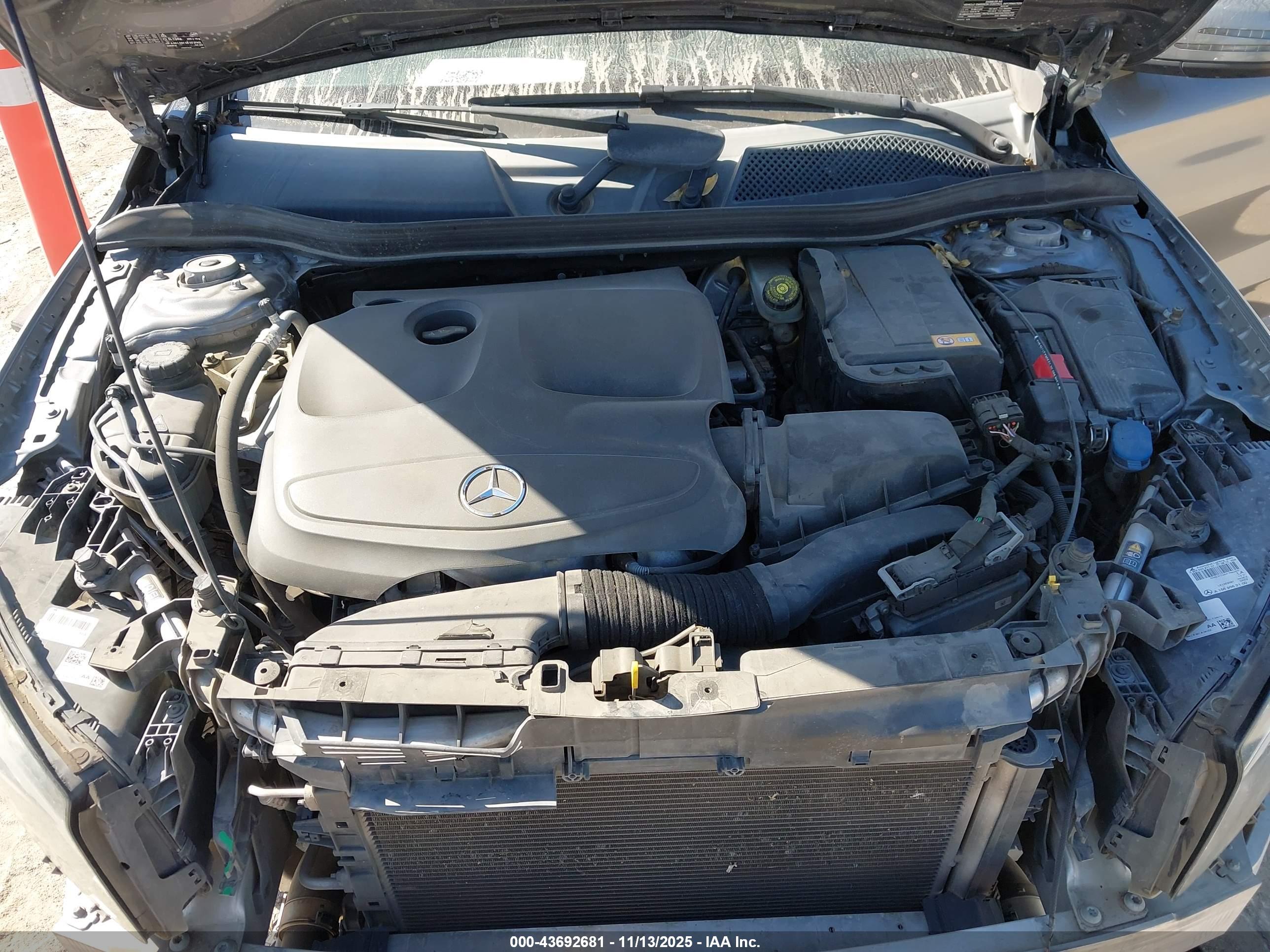 MERCEDES-BENZ GLA image 10