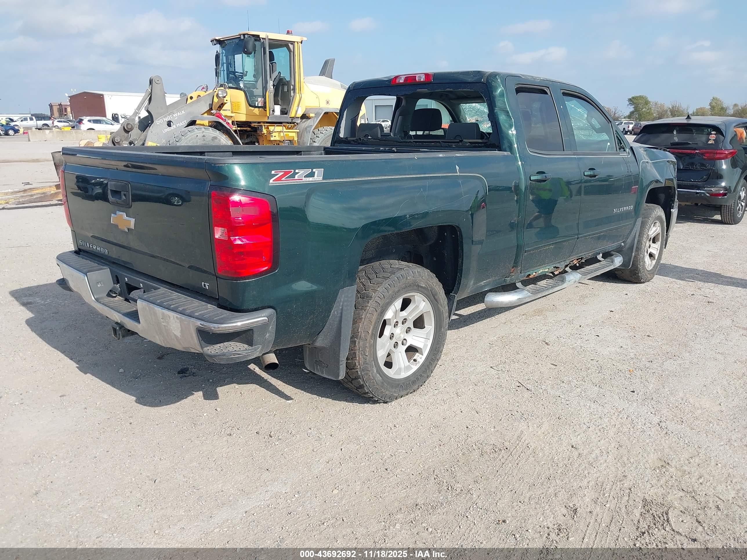 CHEVROLET SILVERADO image 4