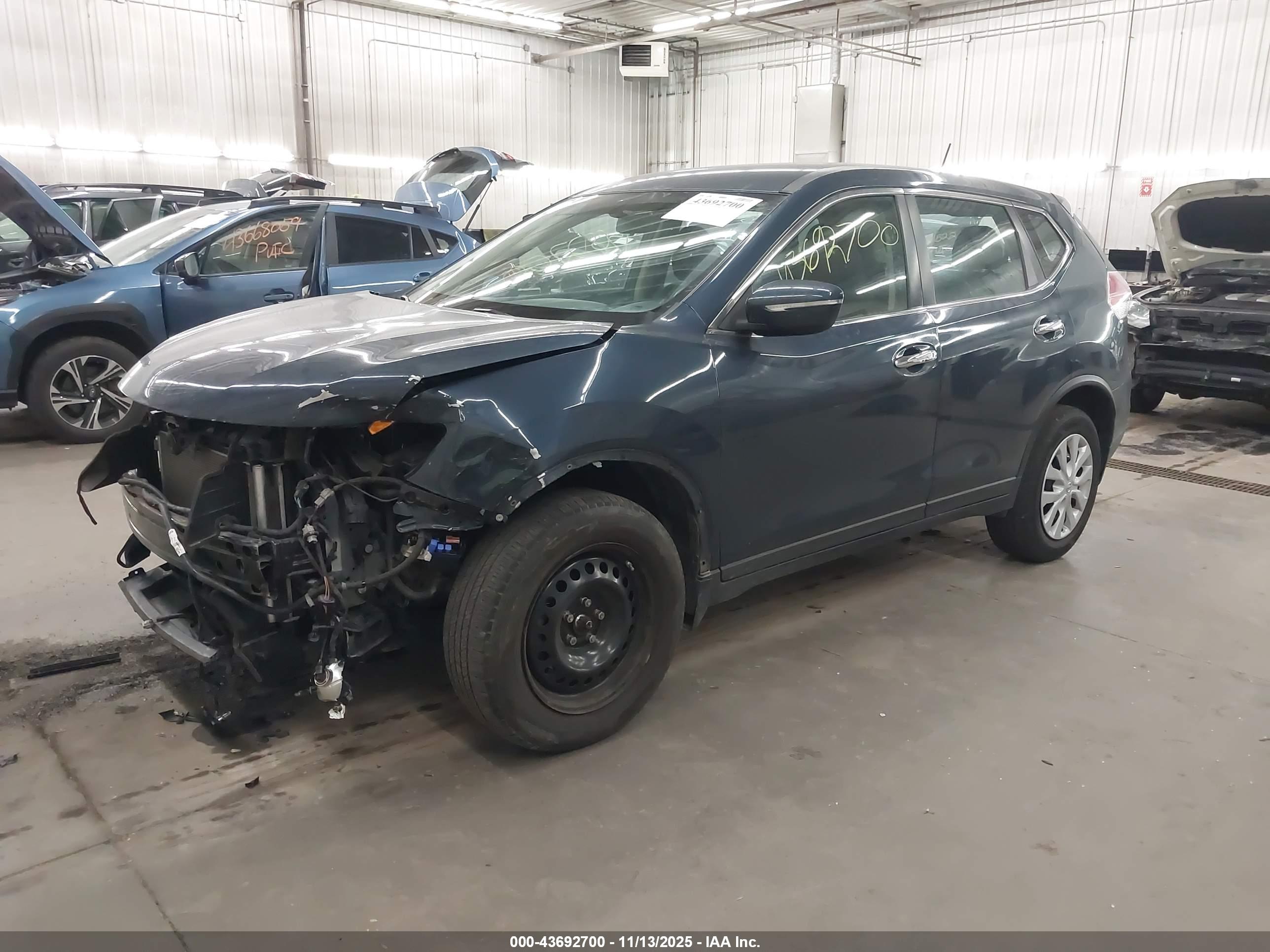 NISSAN ROGUE image 2