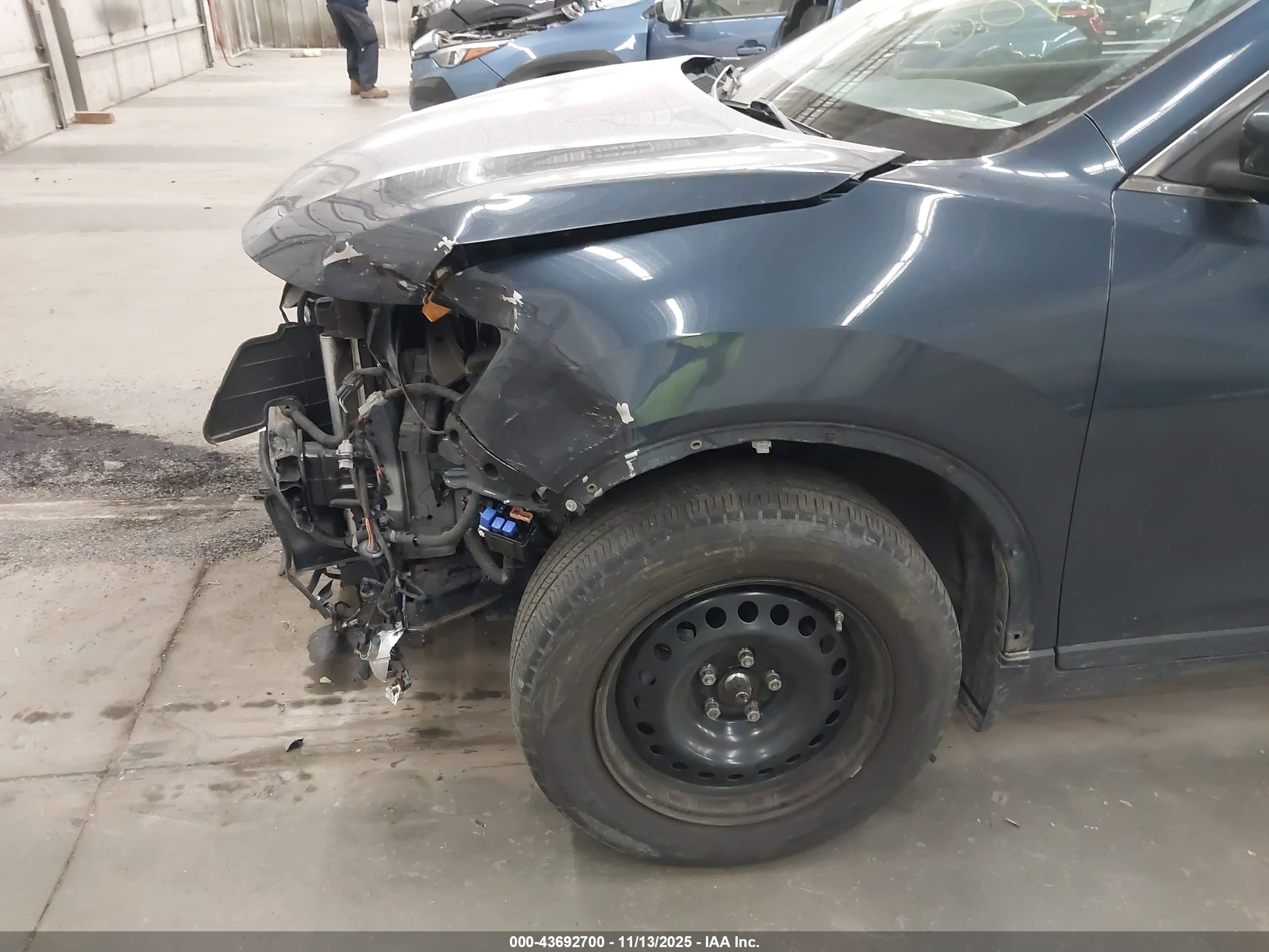NISSAN ROGUE image 6