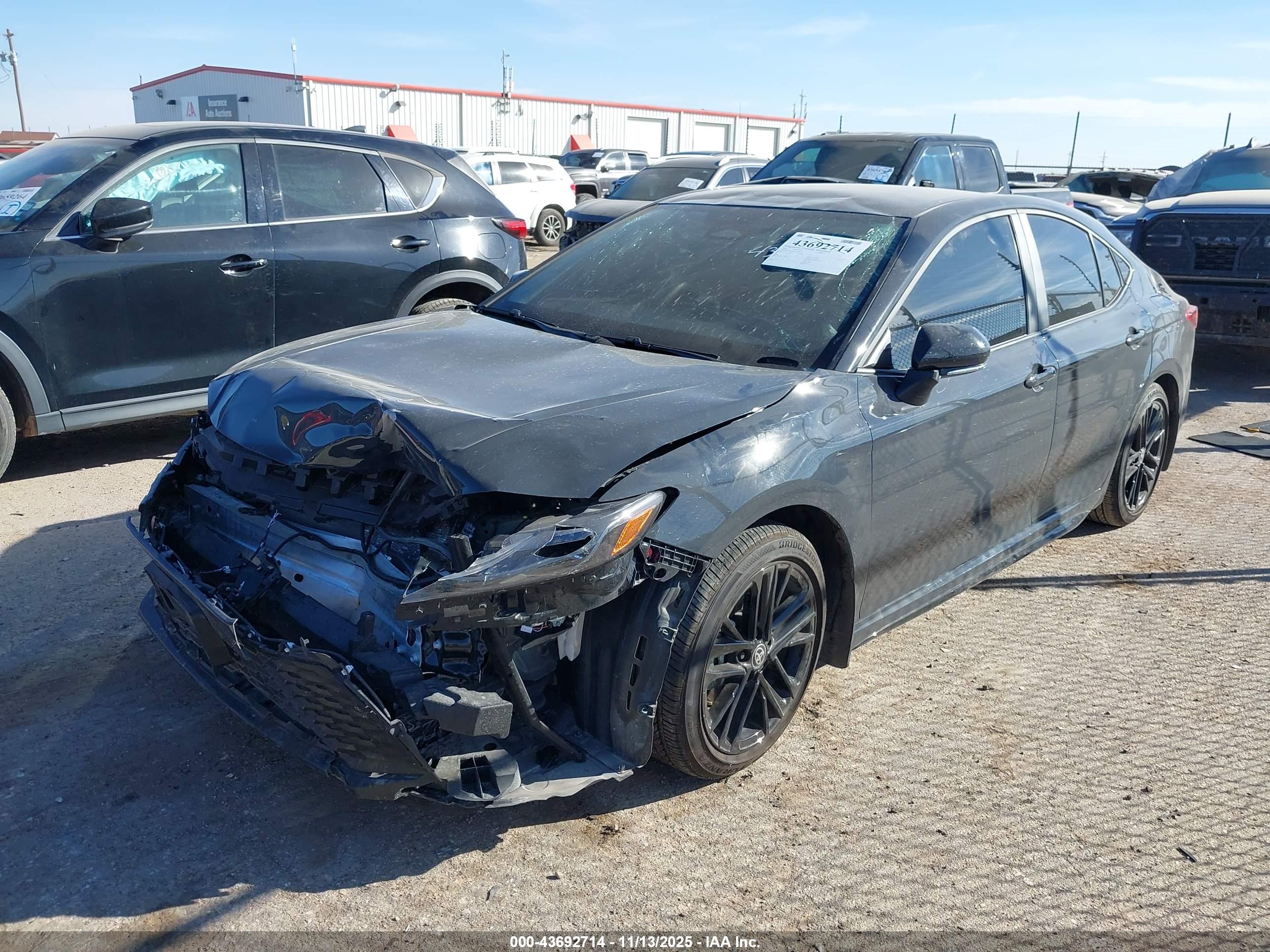 TOYOTA CAMRY image 2