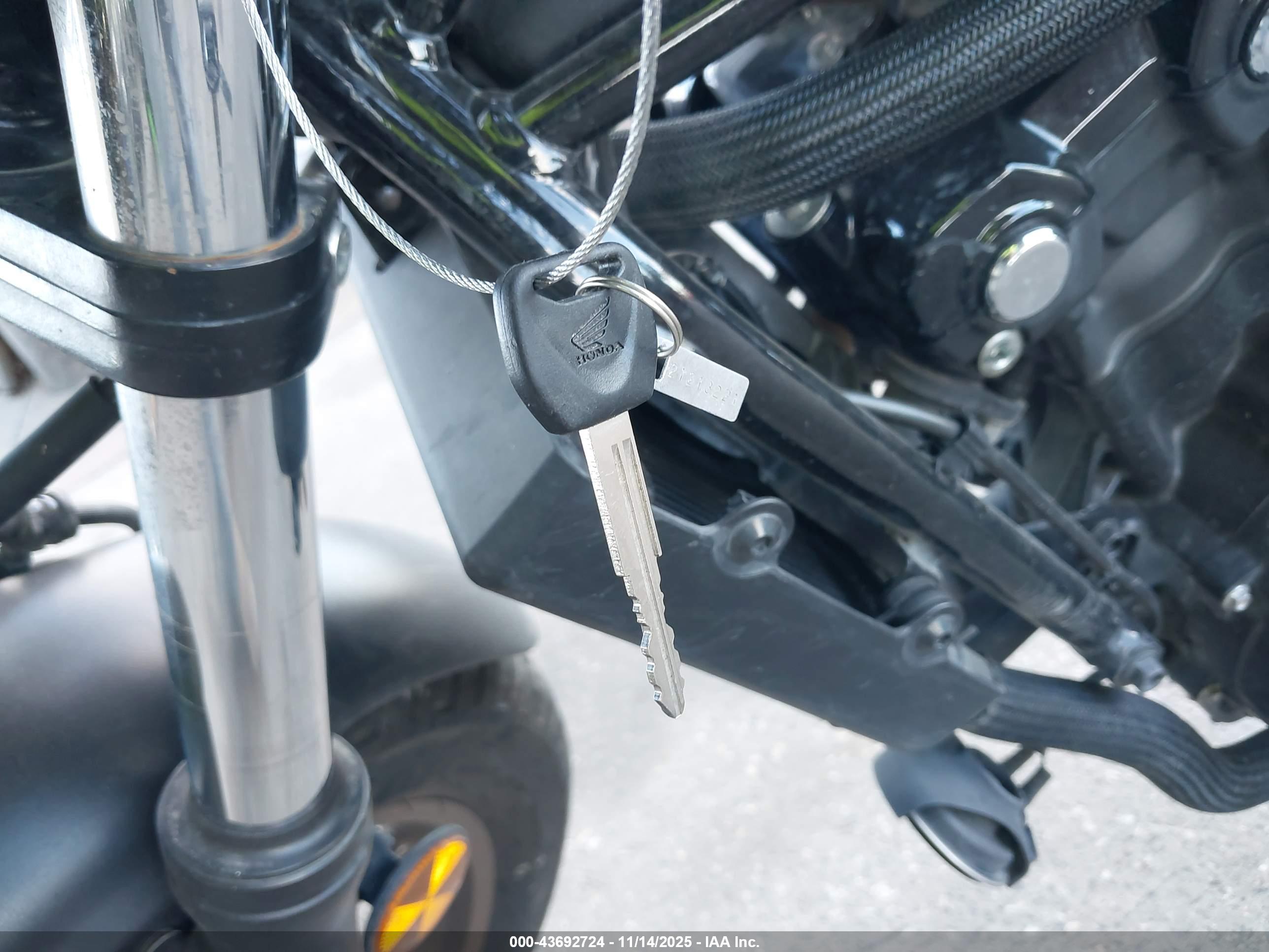 HONDA CMX500 image 11