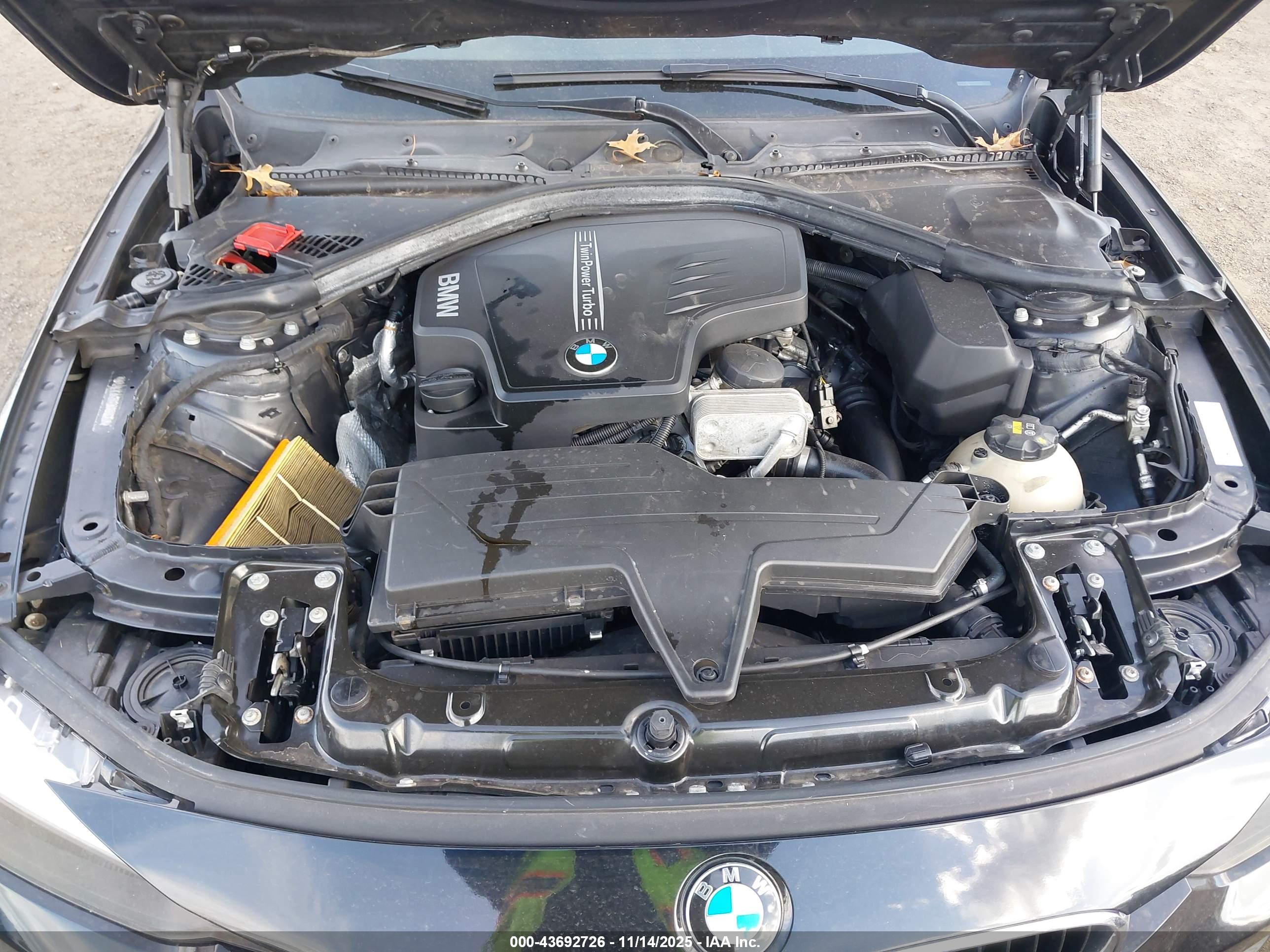 BMW 320I image 10