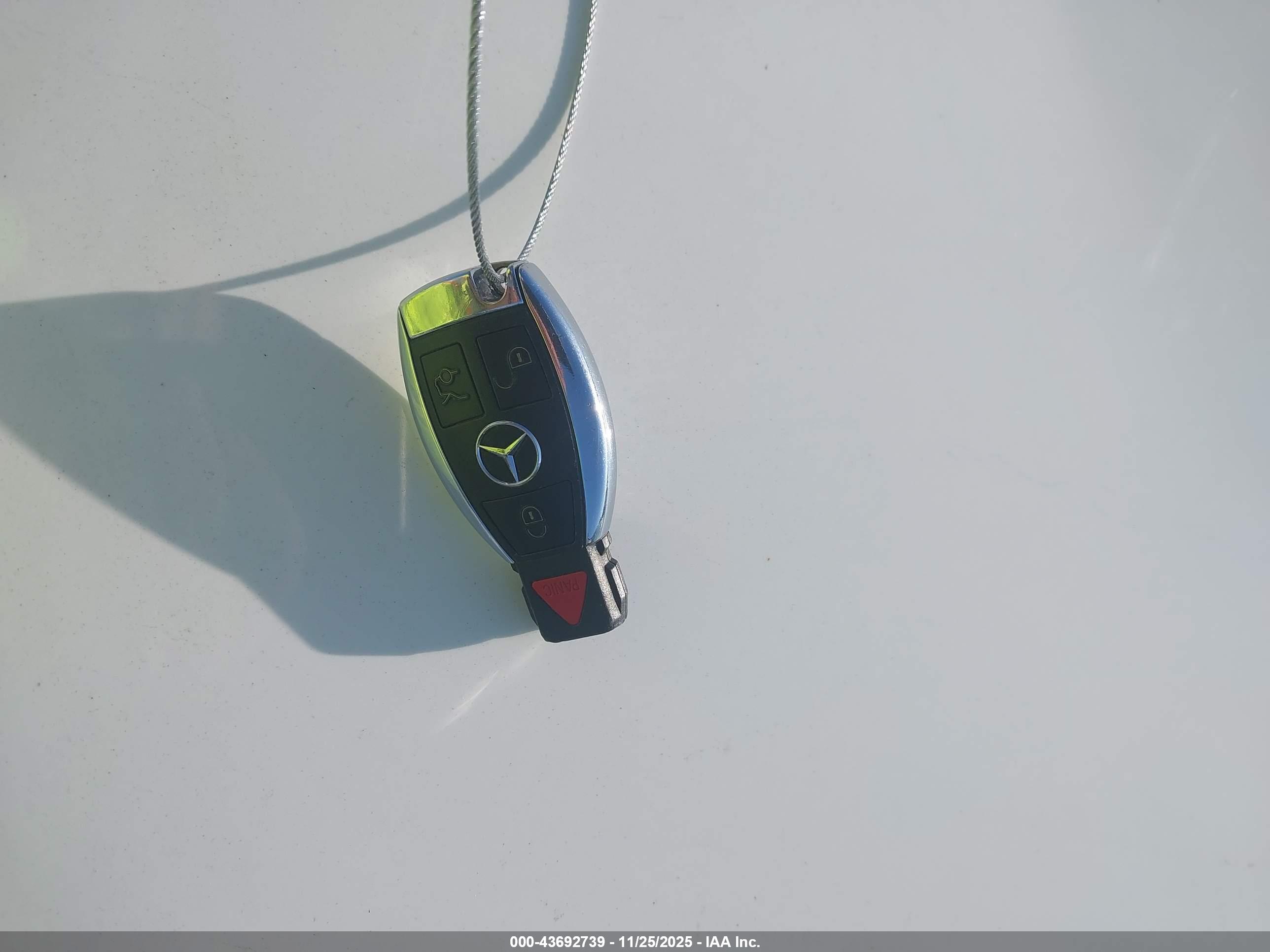 MERCEDES-BENZ C image 11