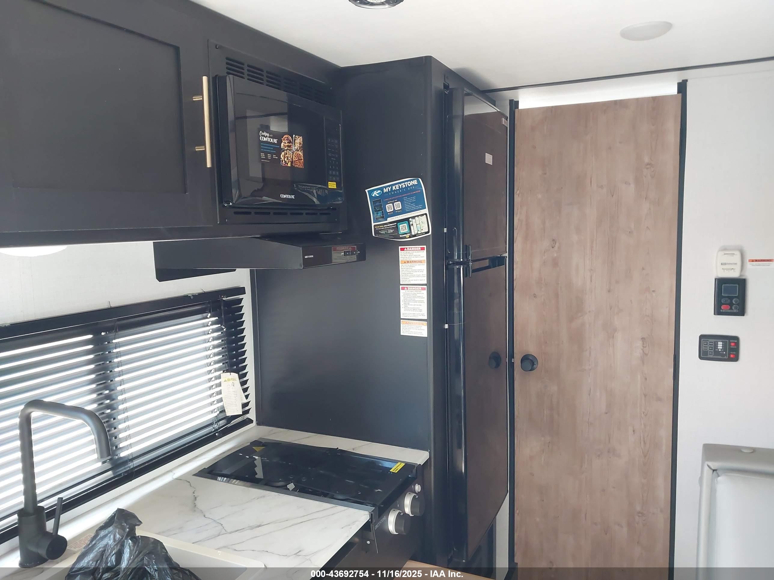 KEYSTONE RV image 10