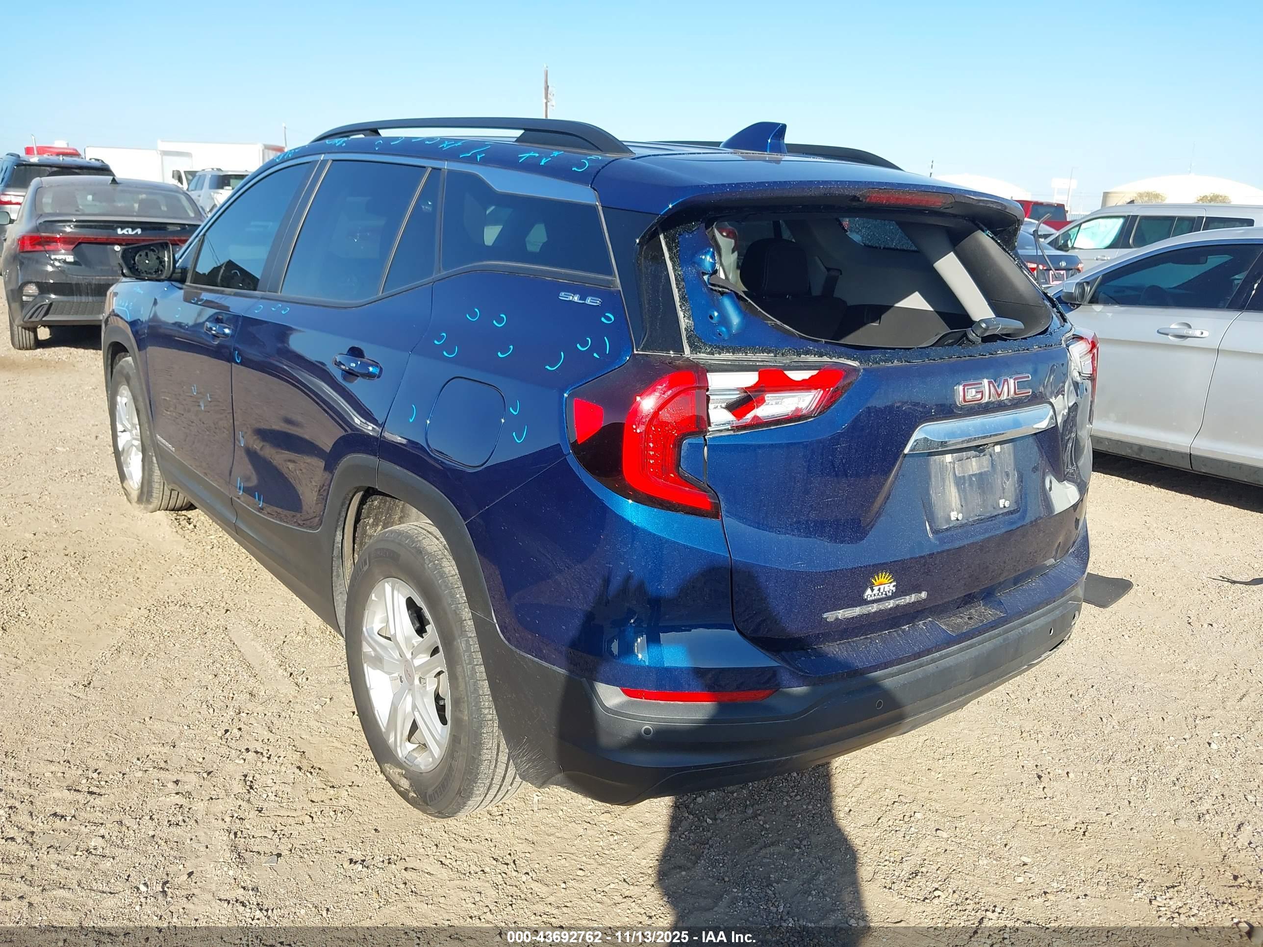 GMC TERRAIN image 3