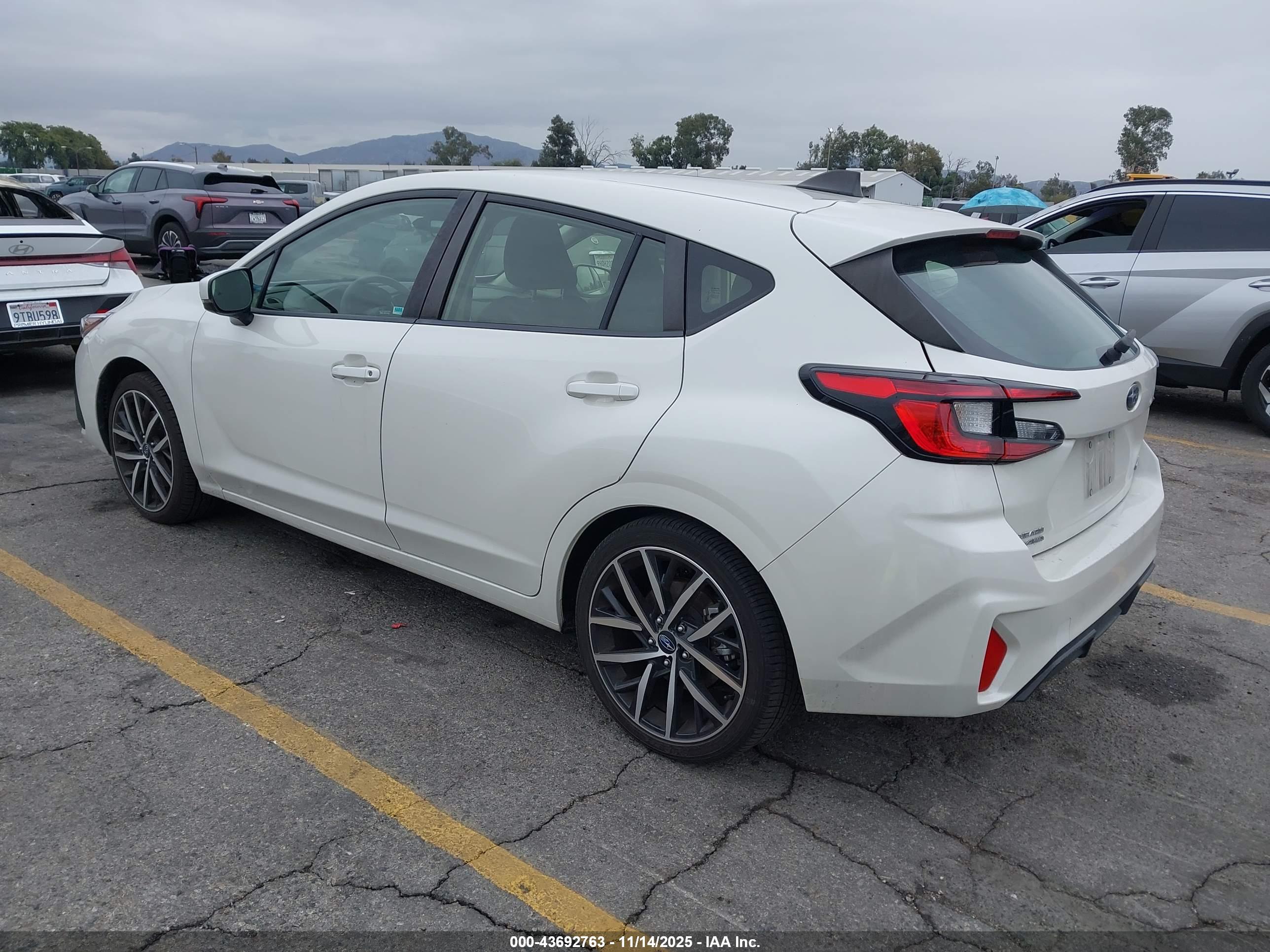 SUBARU IMPREZA image 3