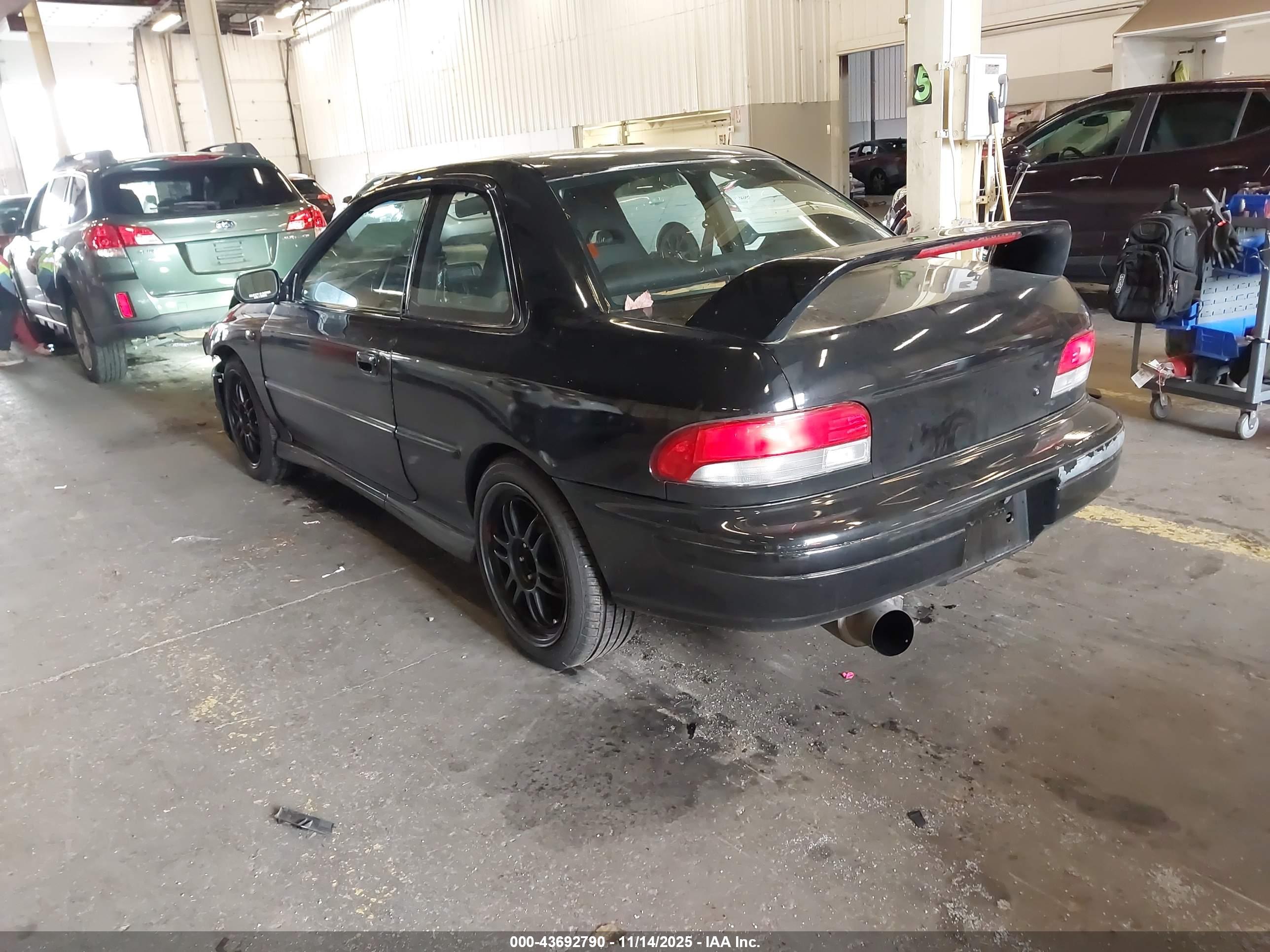 SUBARU IMPREZA image 3