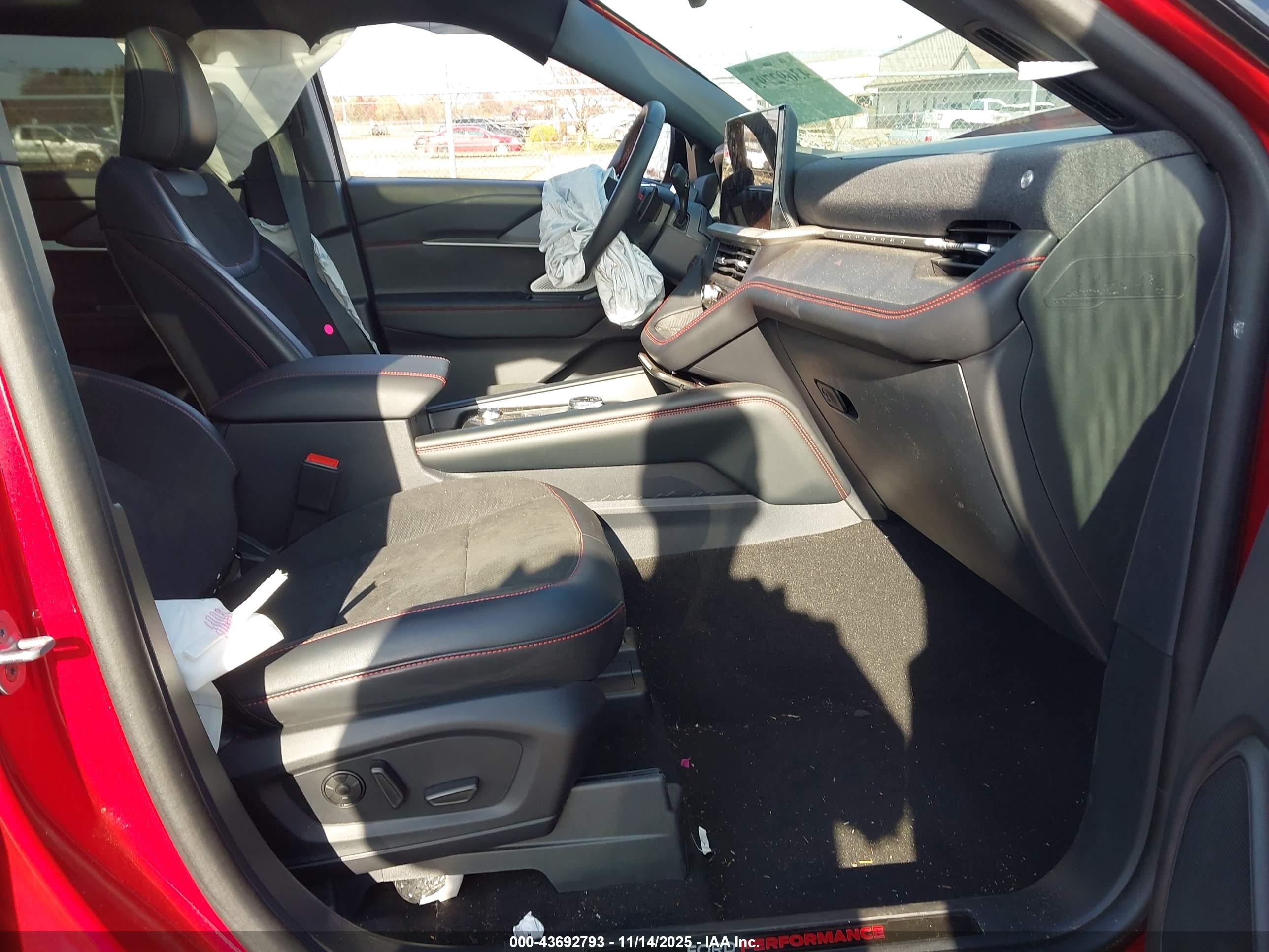 FORD EXPLORER image 5