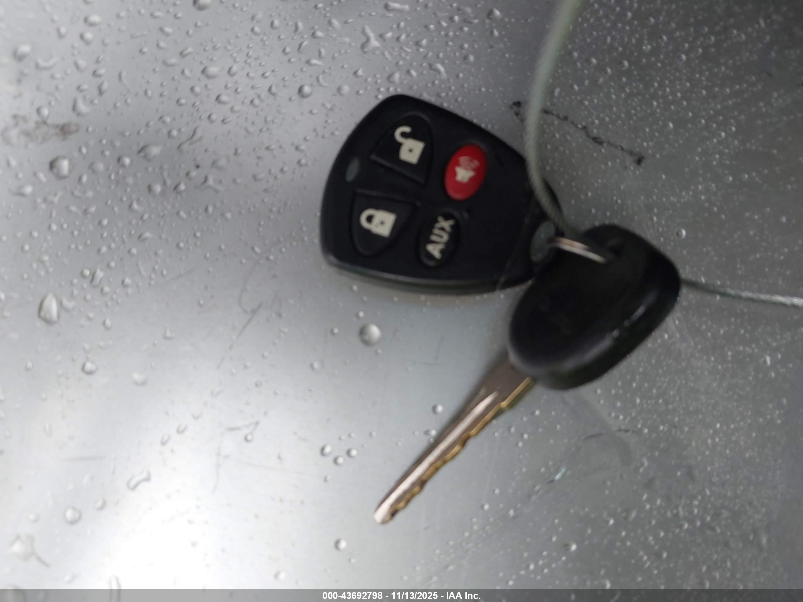 CHEVROLET EXPRESS image 11
