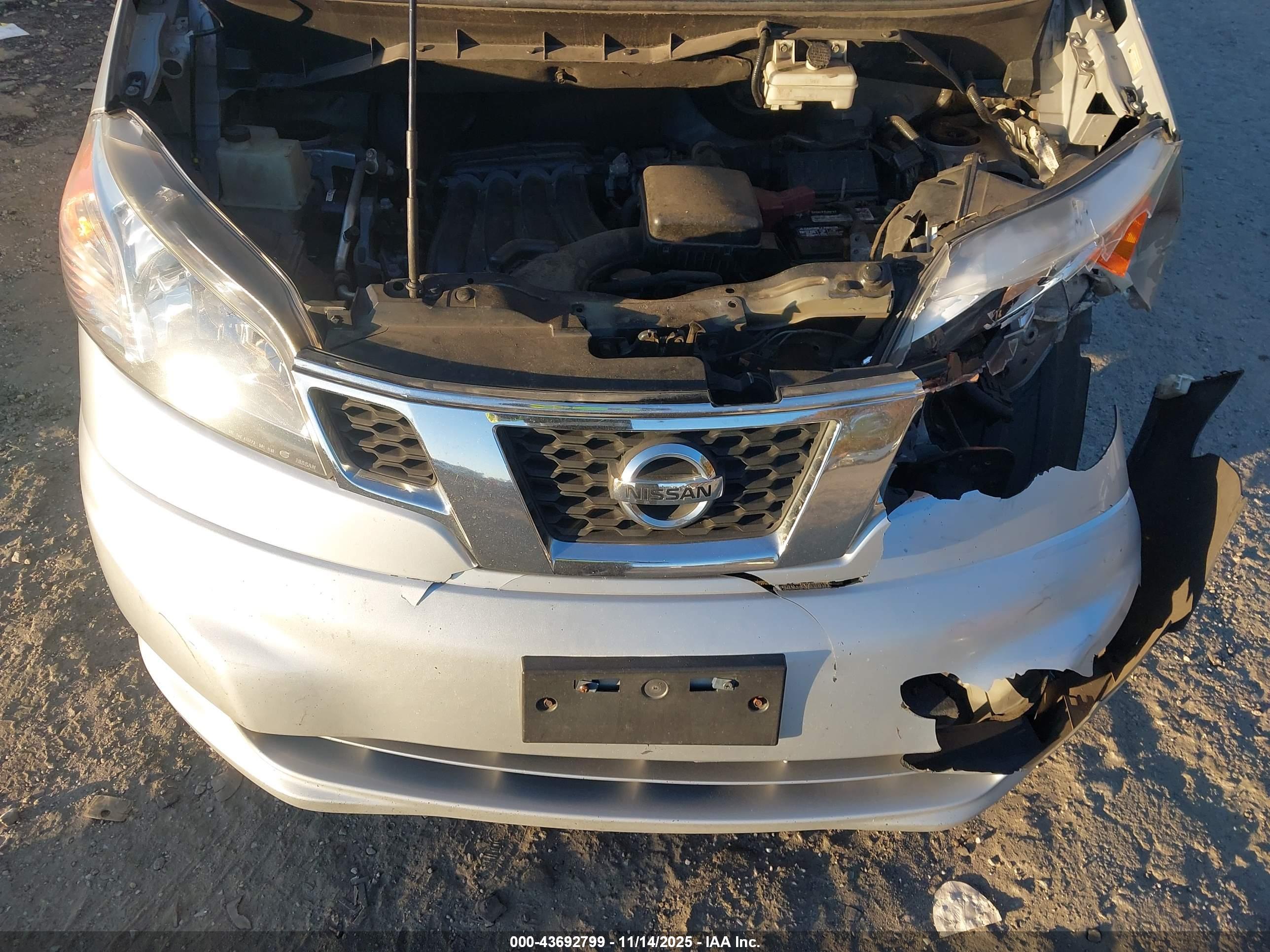 NISSAN NV200 image 10